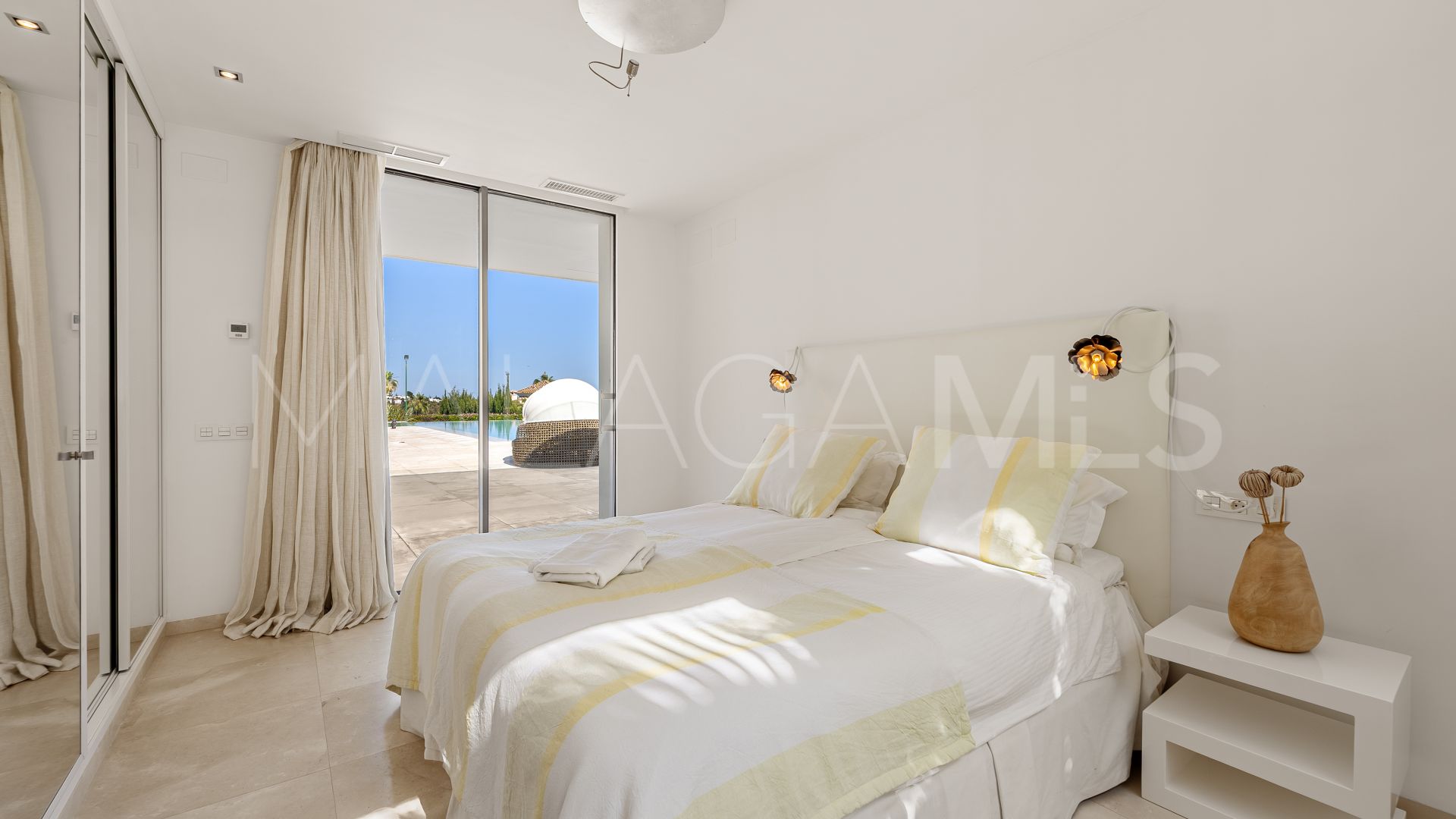 Villa for sale in La Cerquilla with 7 bedrooms