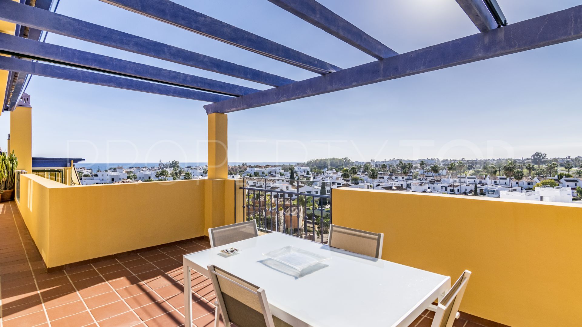 For sale penthouse with 4 bedrooms in Los Jazmines