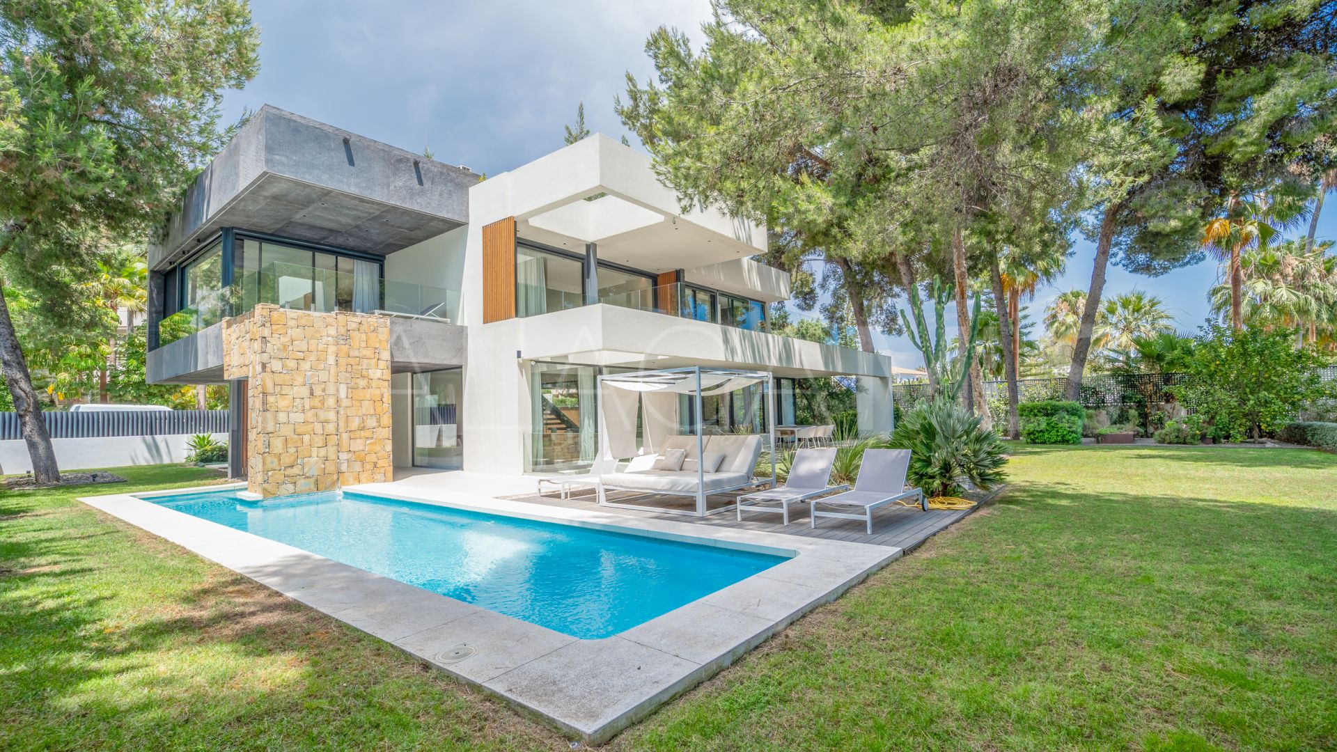 Villa for sale in Rocio de Nagüeles