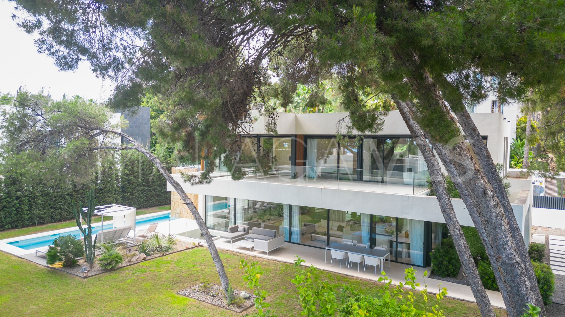 Villa for sale in Rocio de Nagüeles