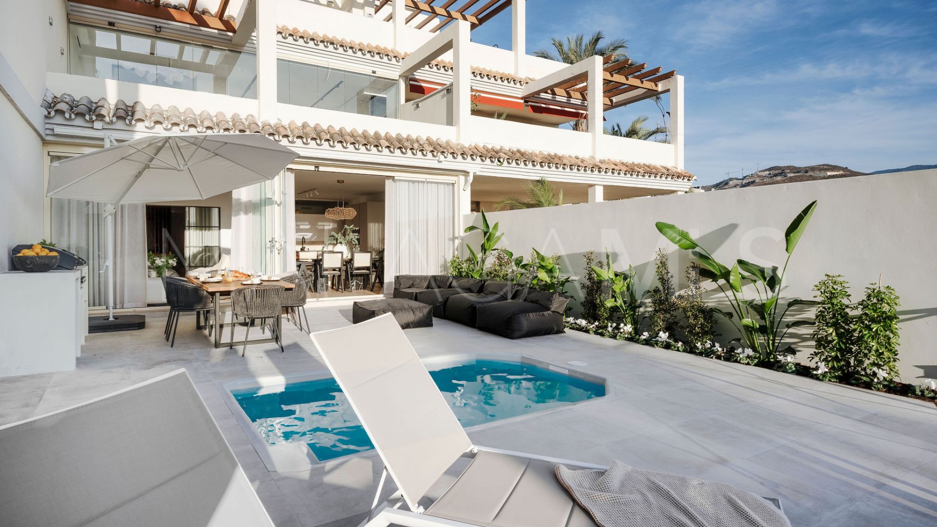 Buy apartamento planta baja in Palacetes Los Belvederes