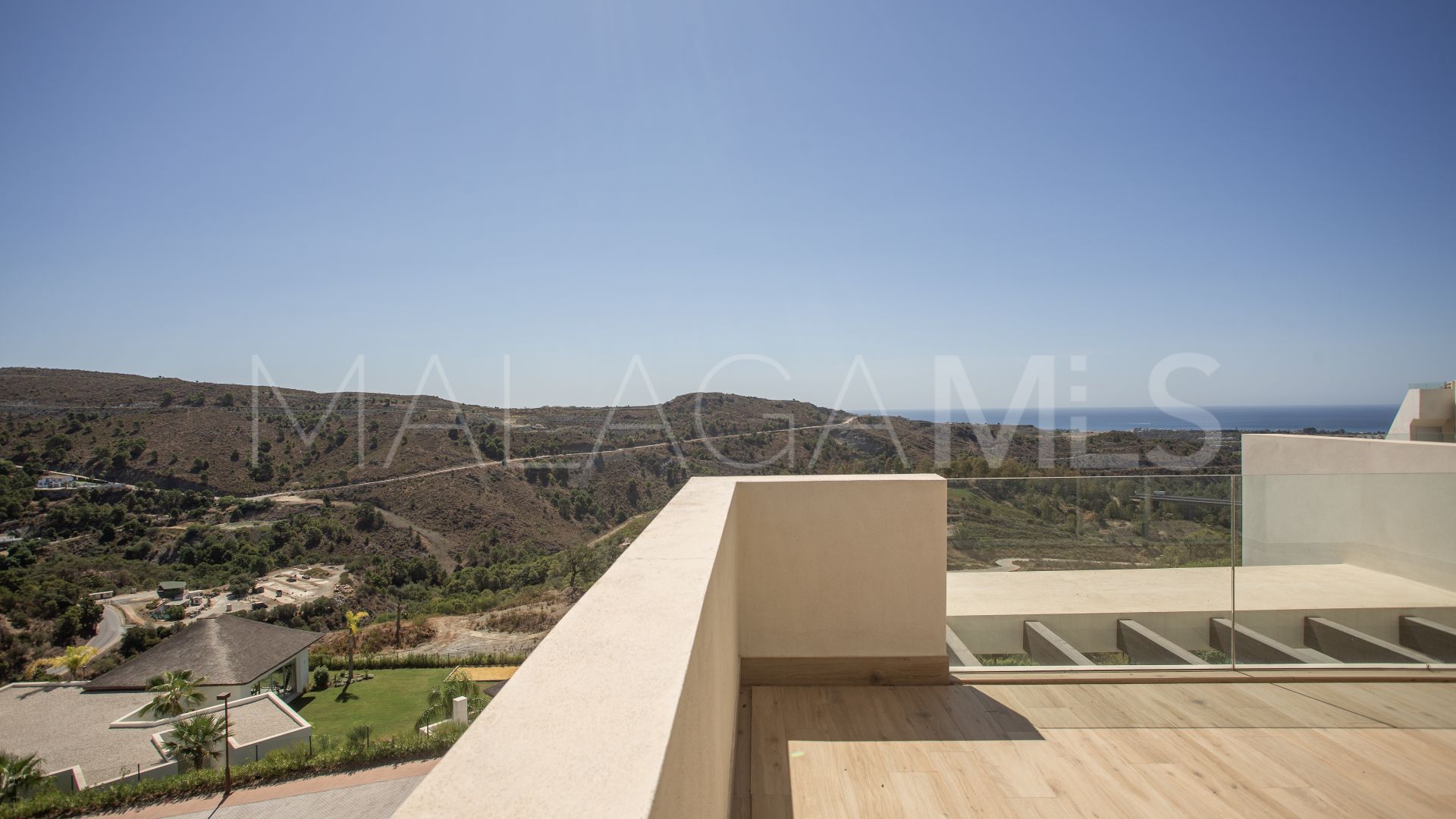 For sale penthouse in Marbella Club Hills with 3 bedrooms