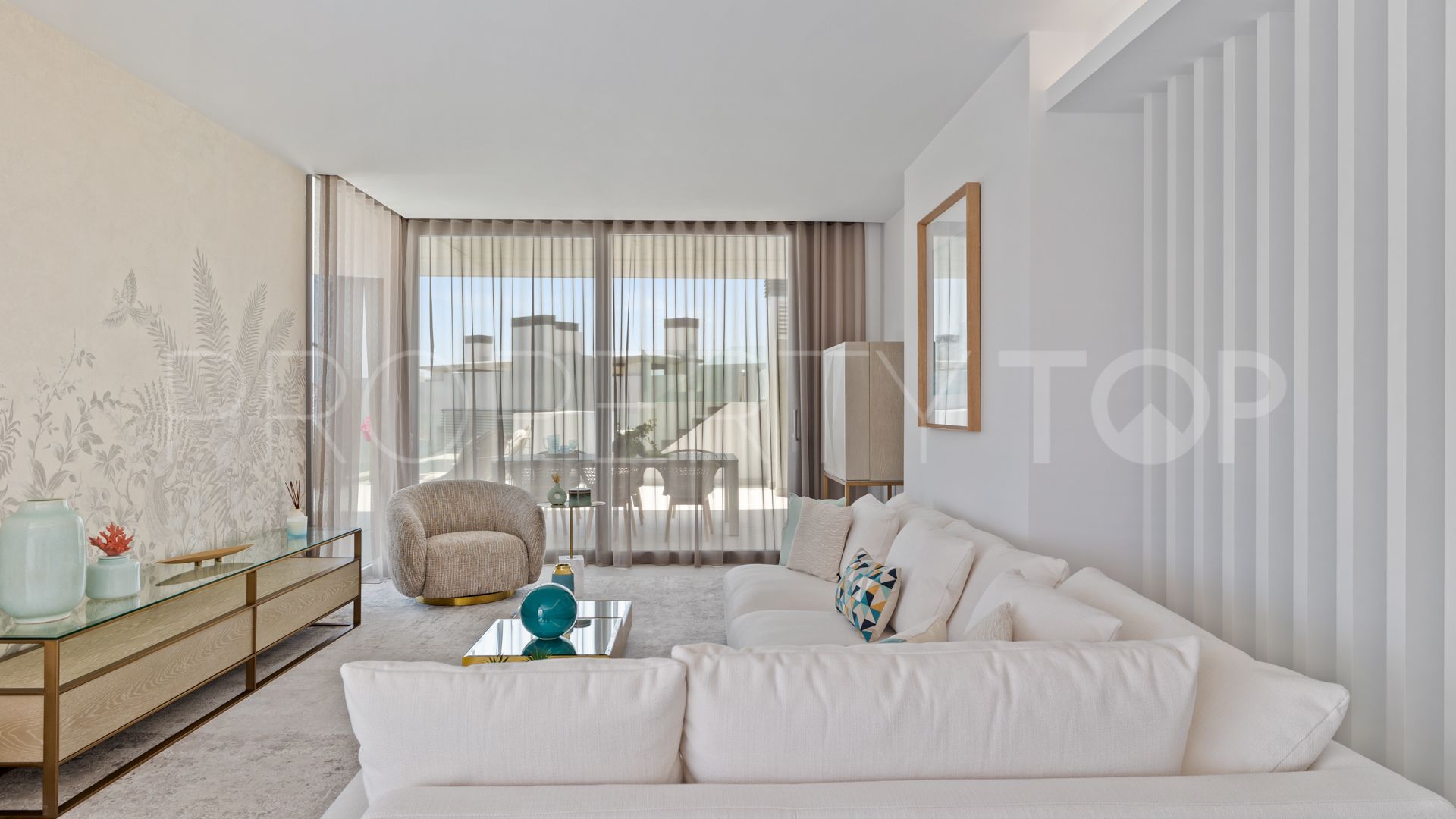 For sale Real de La Quinta apartment with 4 bedrooms