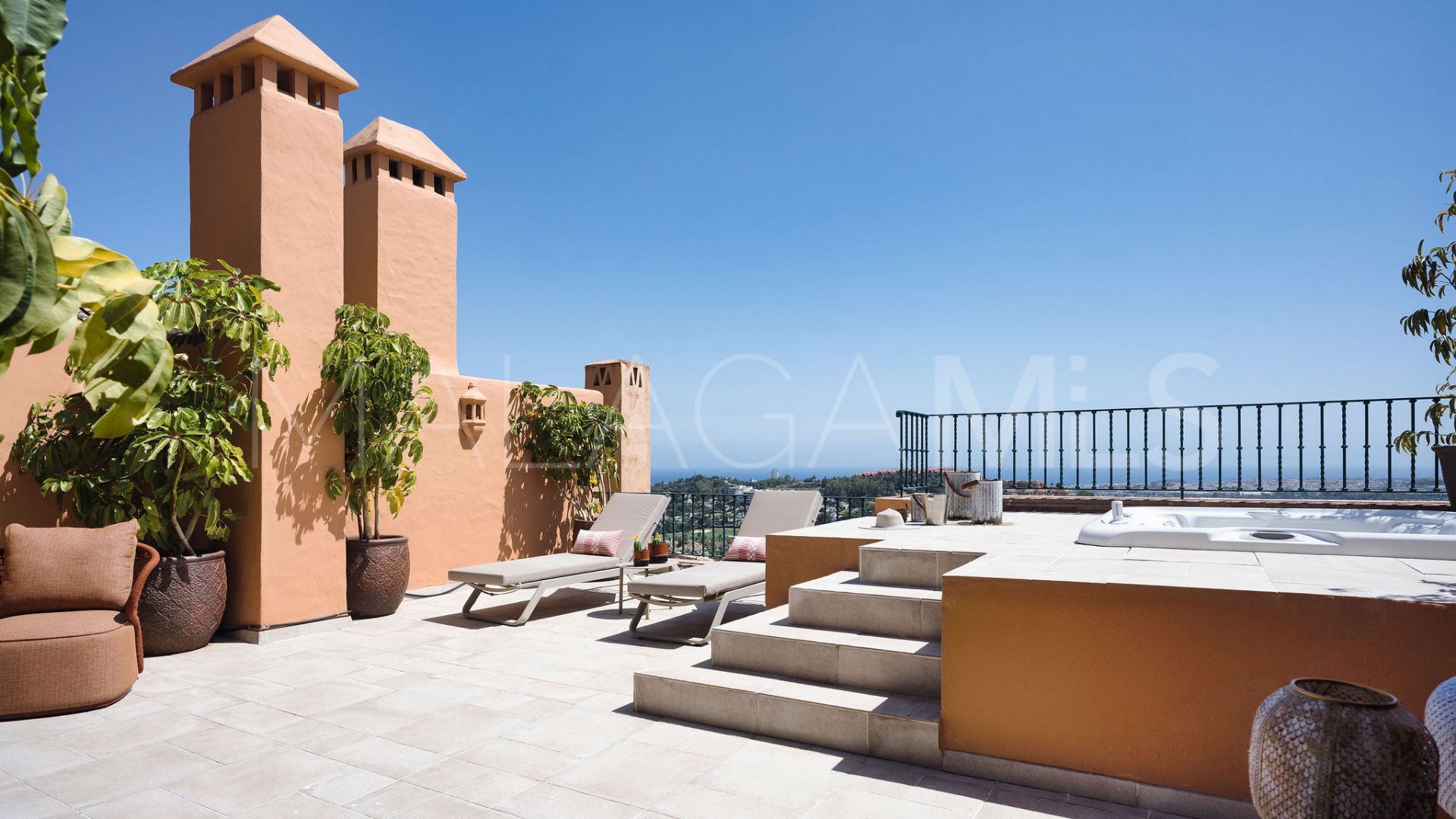 Duplex penthouse for sale in Palacetes Los Belvederes