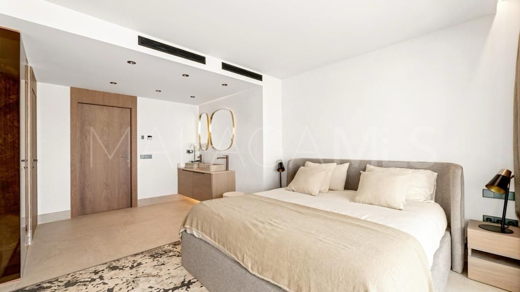 For sale apartment in Las Lomas de Marbella with 3 bedrooms