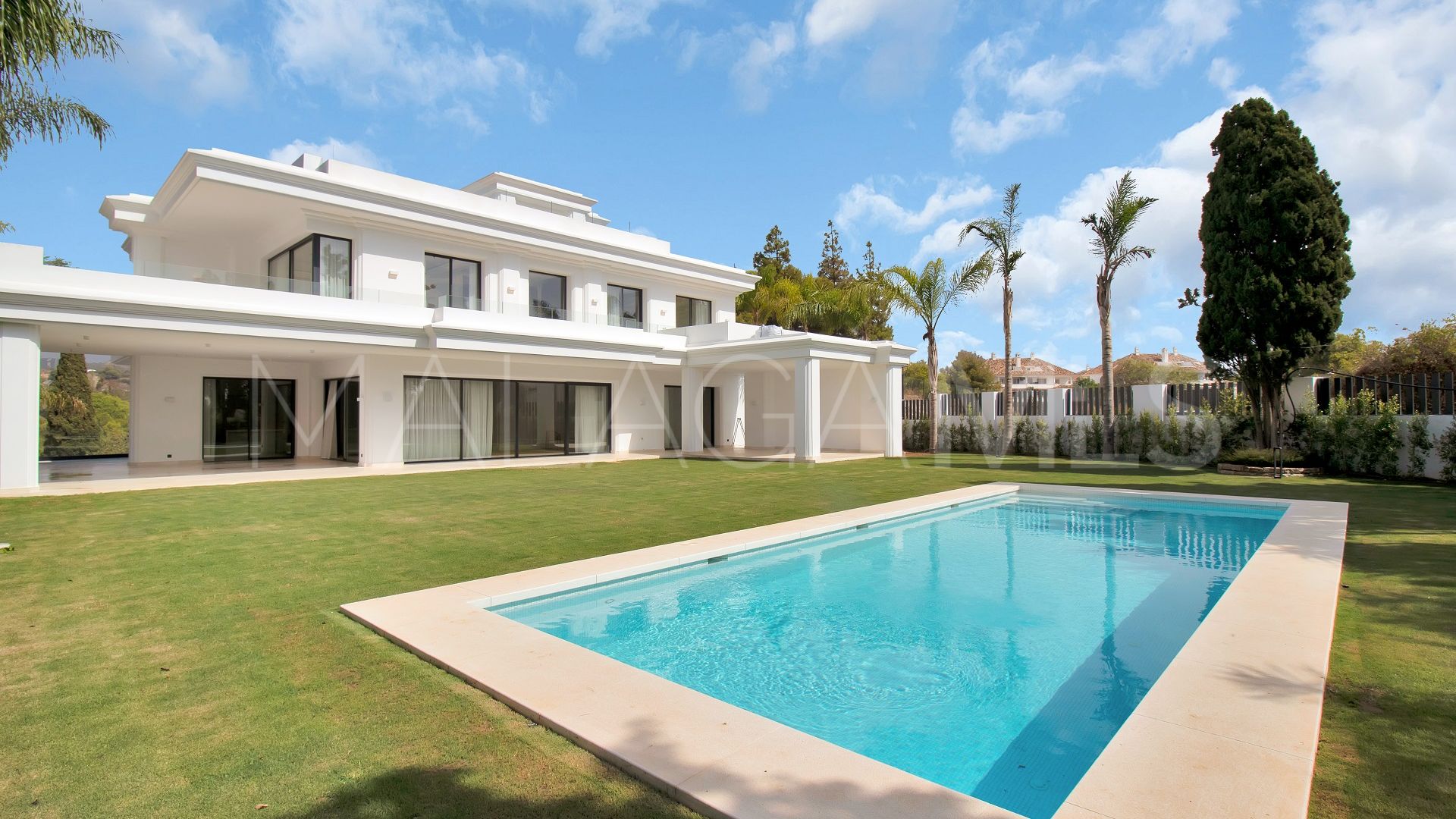 Villa for sale in Las Lomas del Marbella Club with 6 bedrooms