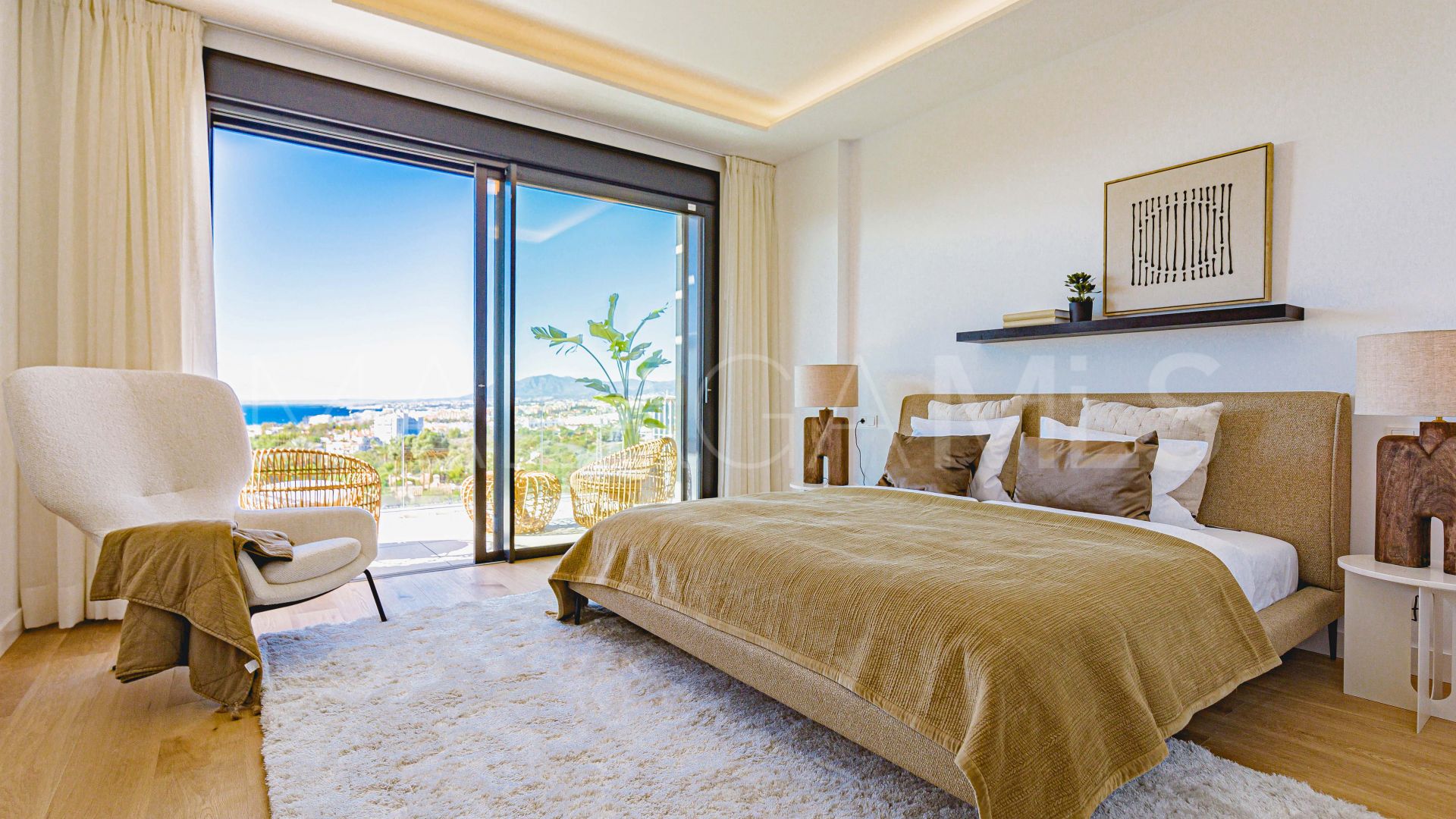 Adosado with 4 bedrooms for sale in Marbella Este