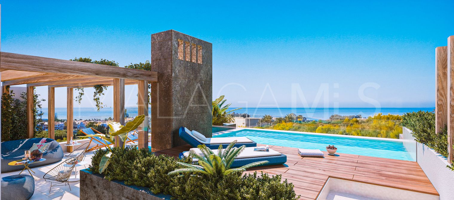 Adosado with 4 bedrooms for sale in Marbella Este
