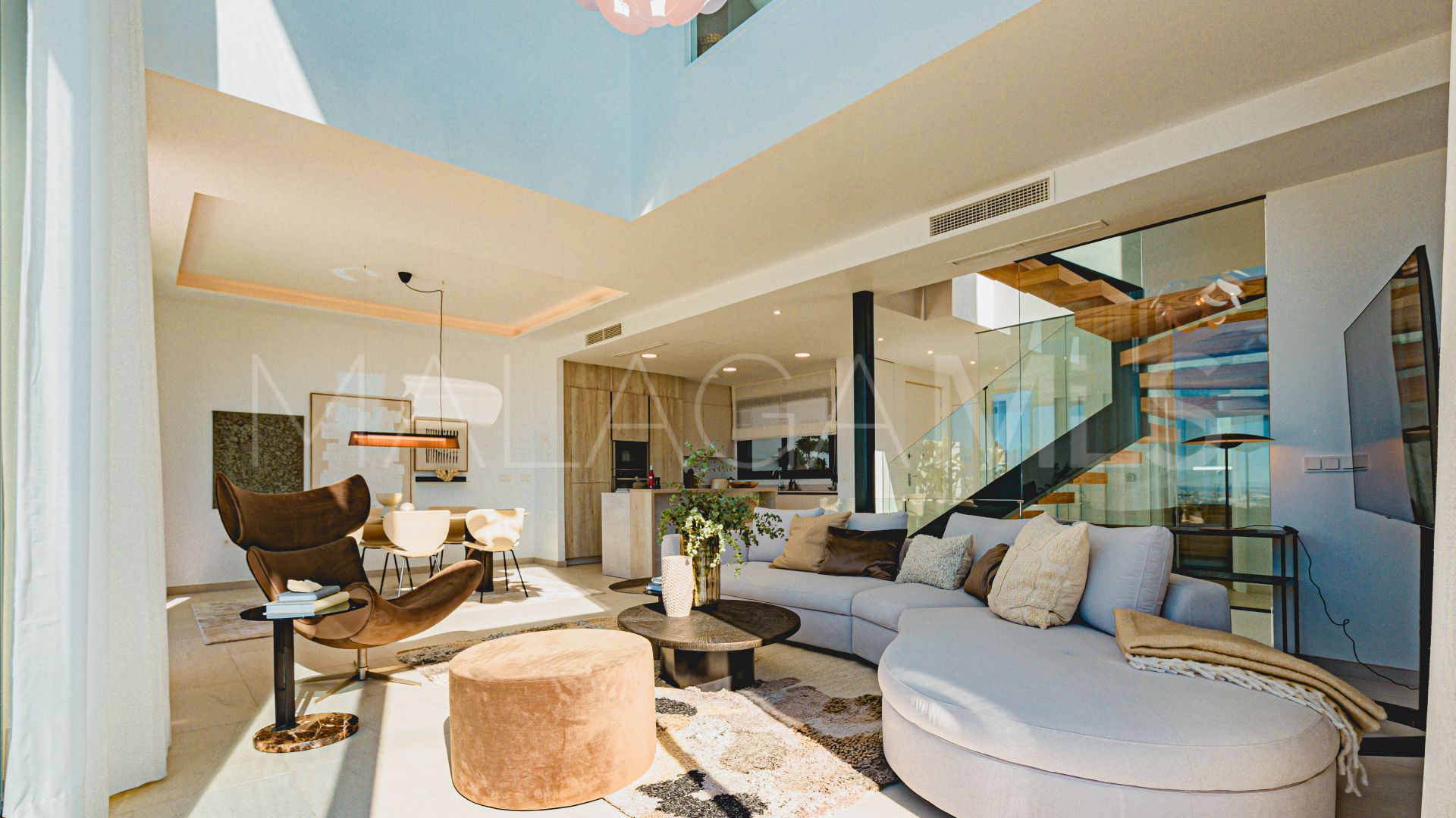 Adosado with 4 bedrooms for sale in Marbella Este