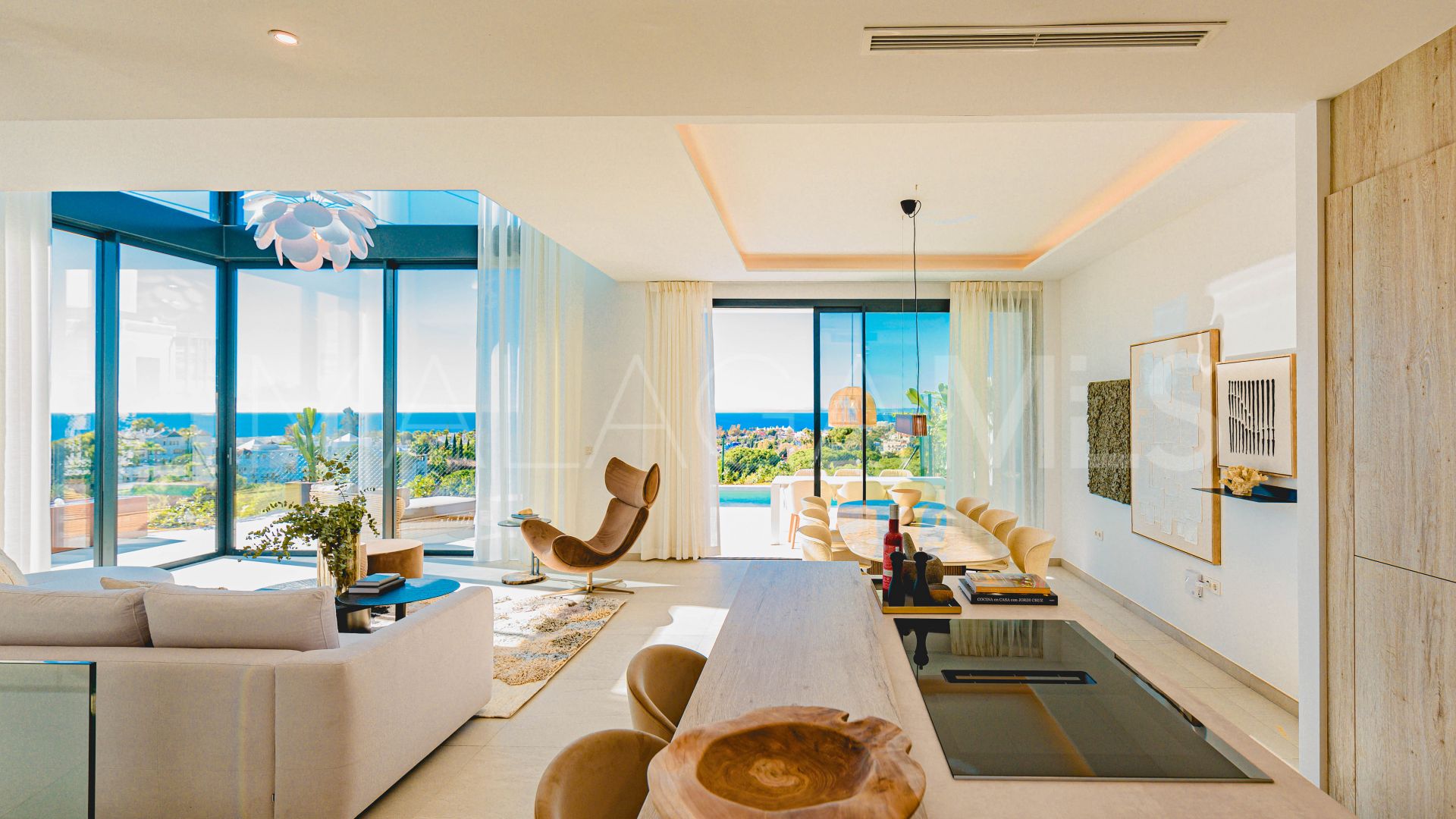 Adosado with 4 bedrooms for sale in Marbella Este