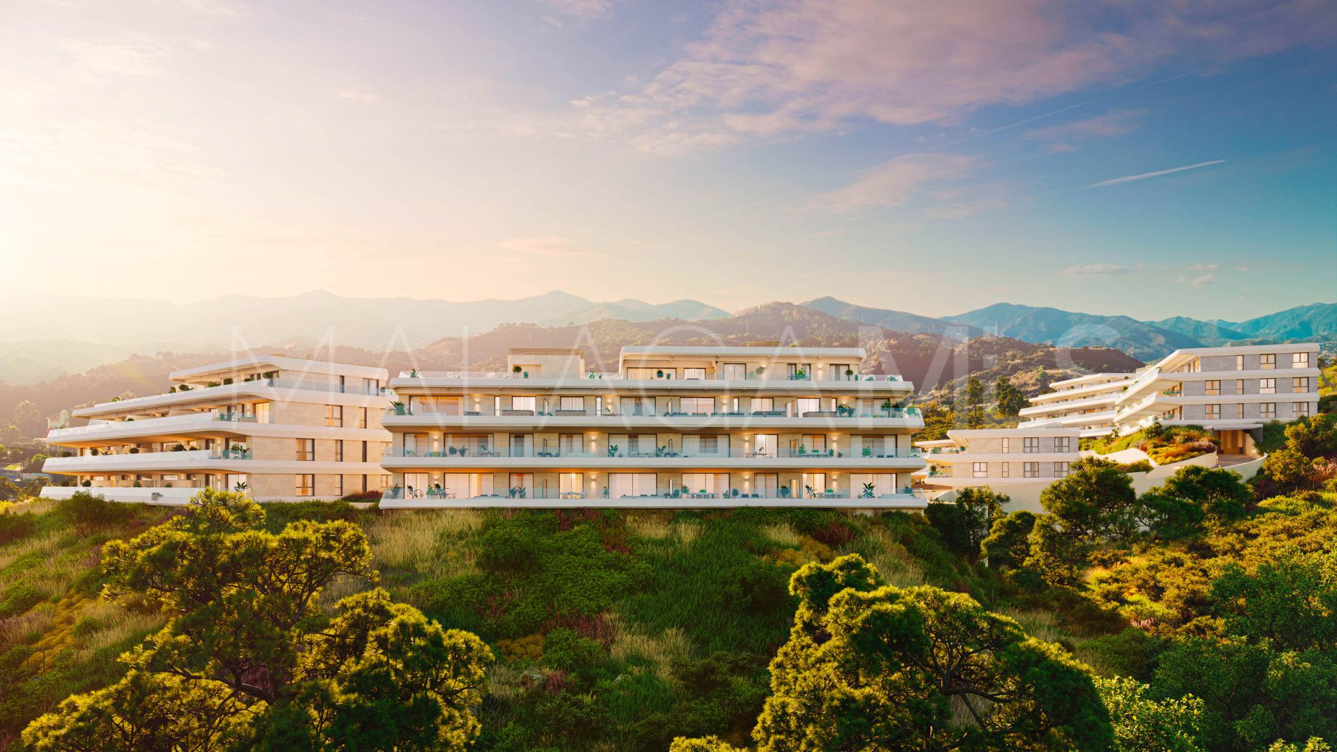 Ground floor apartment in New Golden Mile for sale