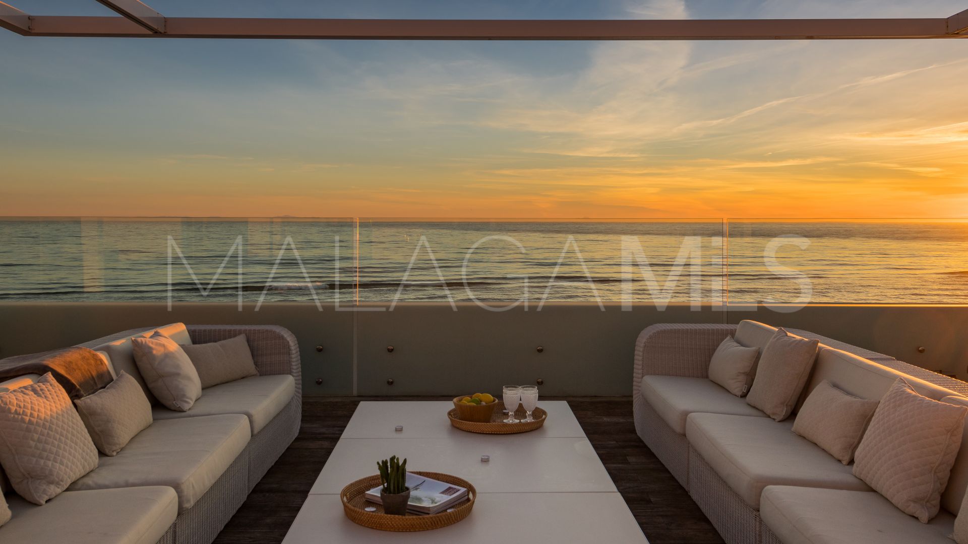 For sale villa with 6 bedrooms in Costabella