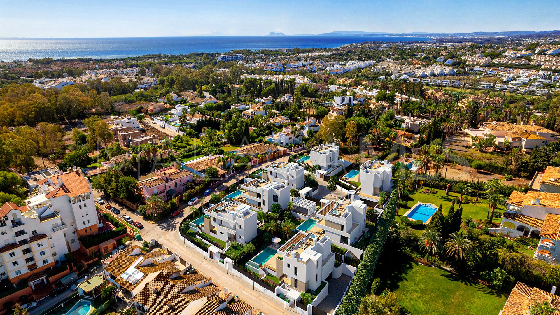 Villa for sale in New Golden Mile