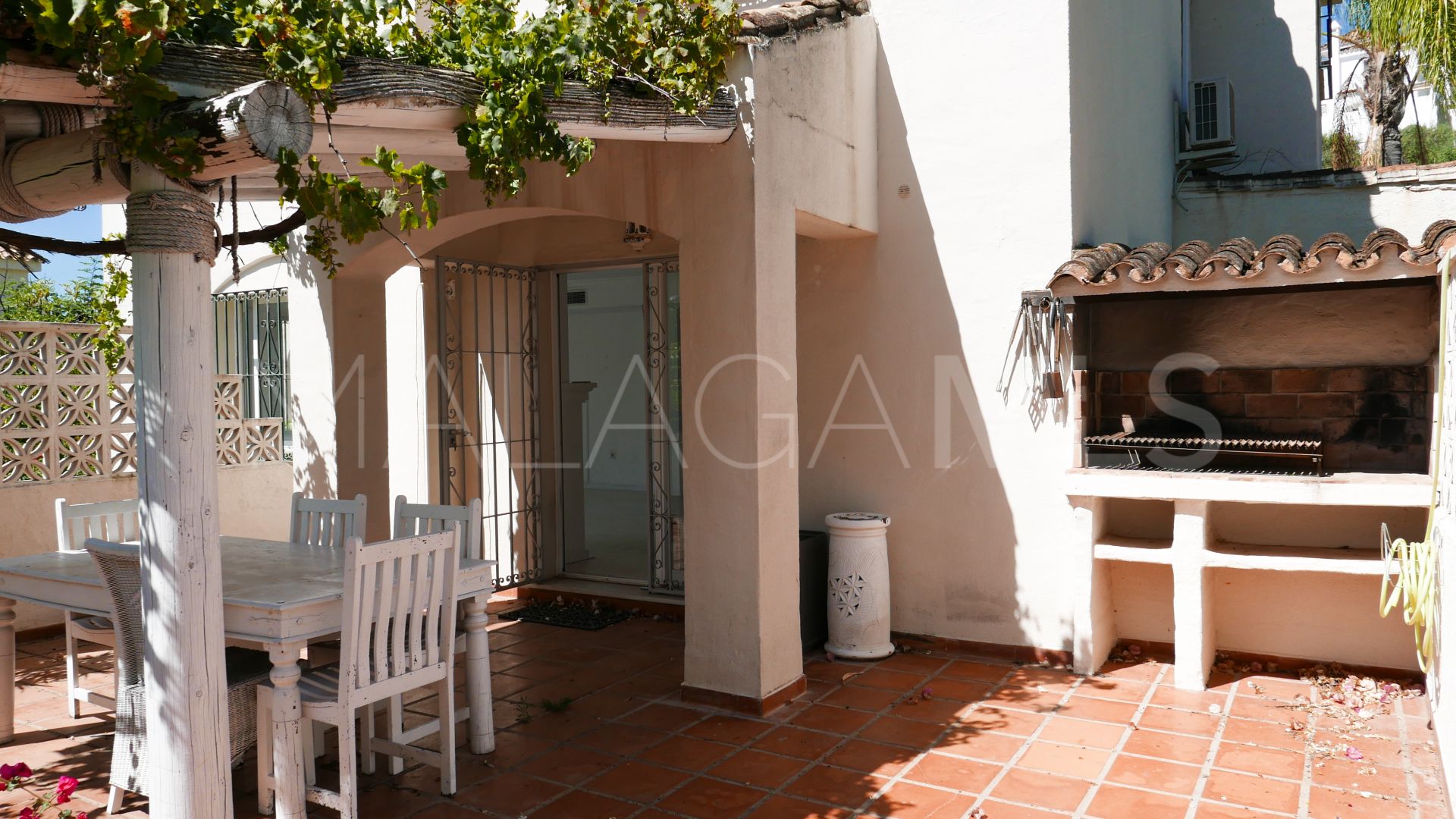 Los Naranjos Hill Club, villa for sale with 4 bedrooms