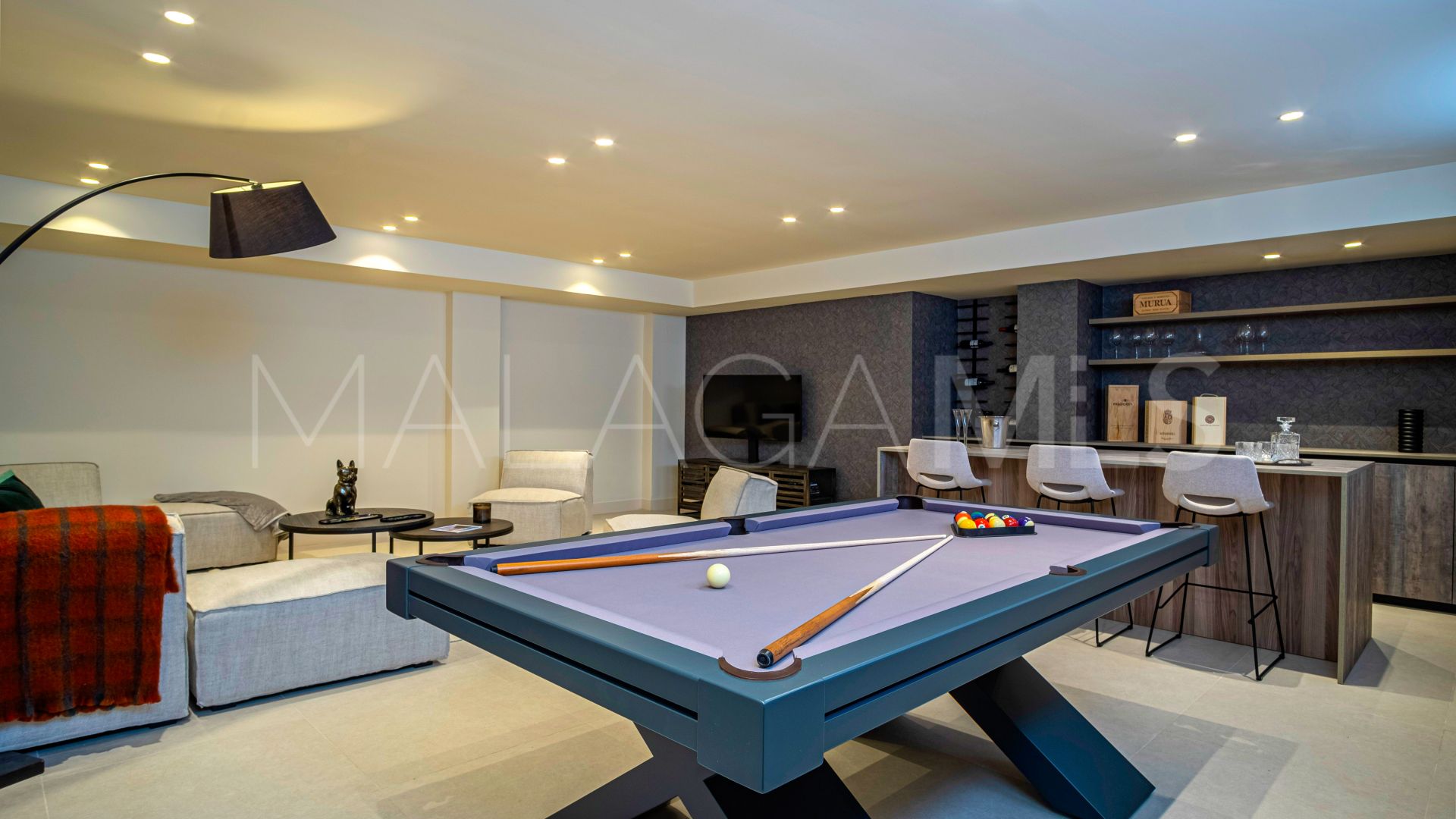 Villa for sale in Beach Side New Golden Mile