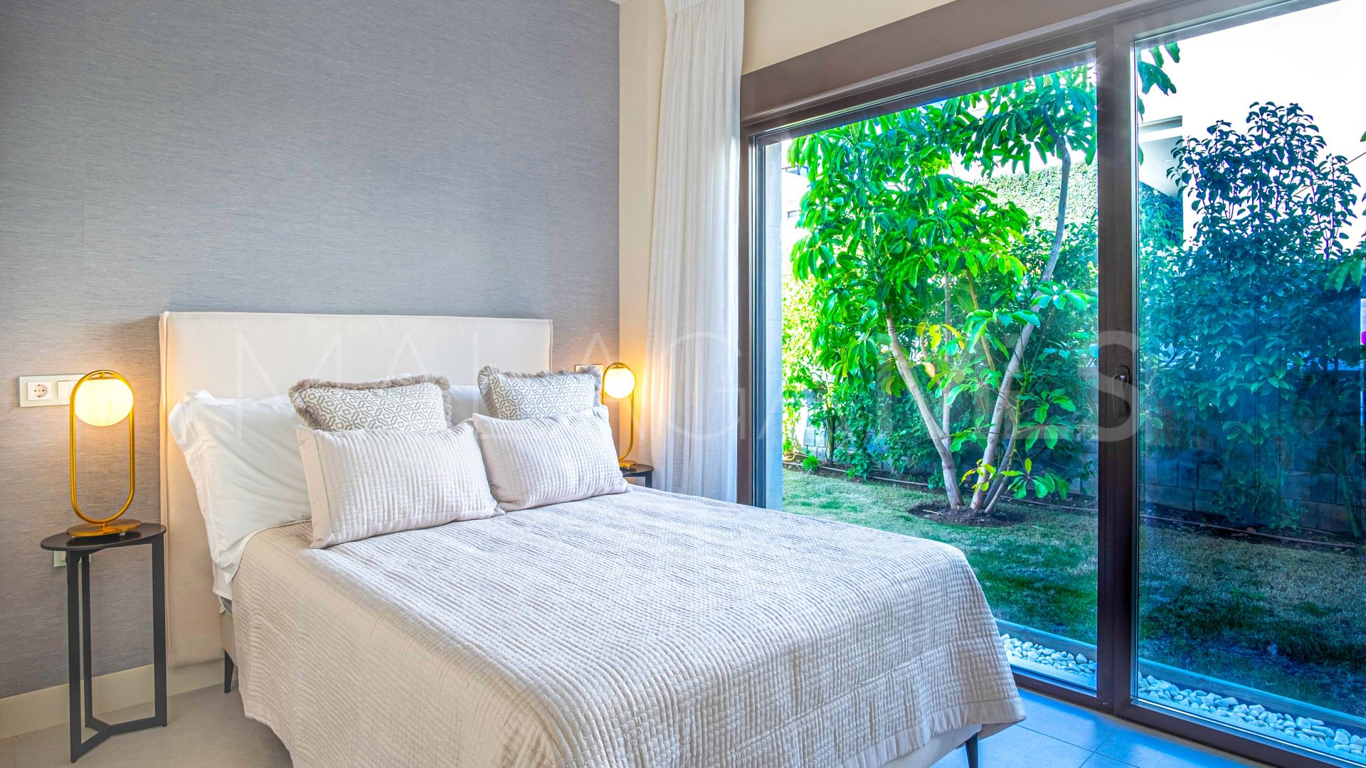Villa for sale in Beach Side New Golden Mile