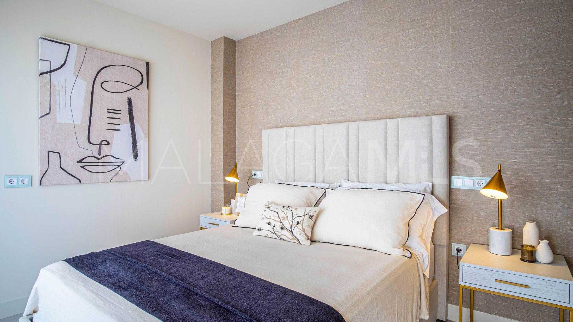 Villa for sale in Beach Side New Golden Mile