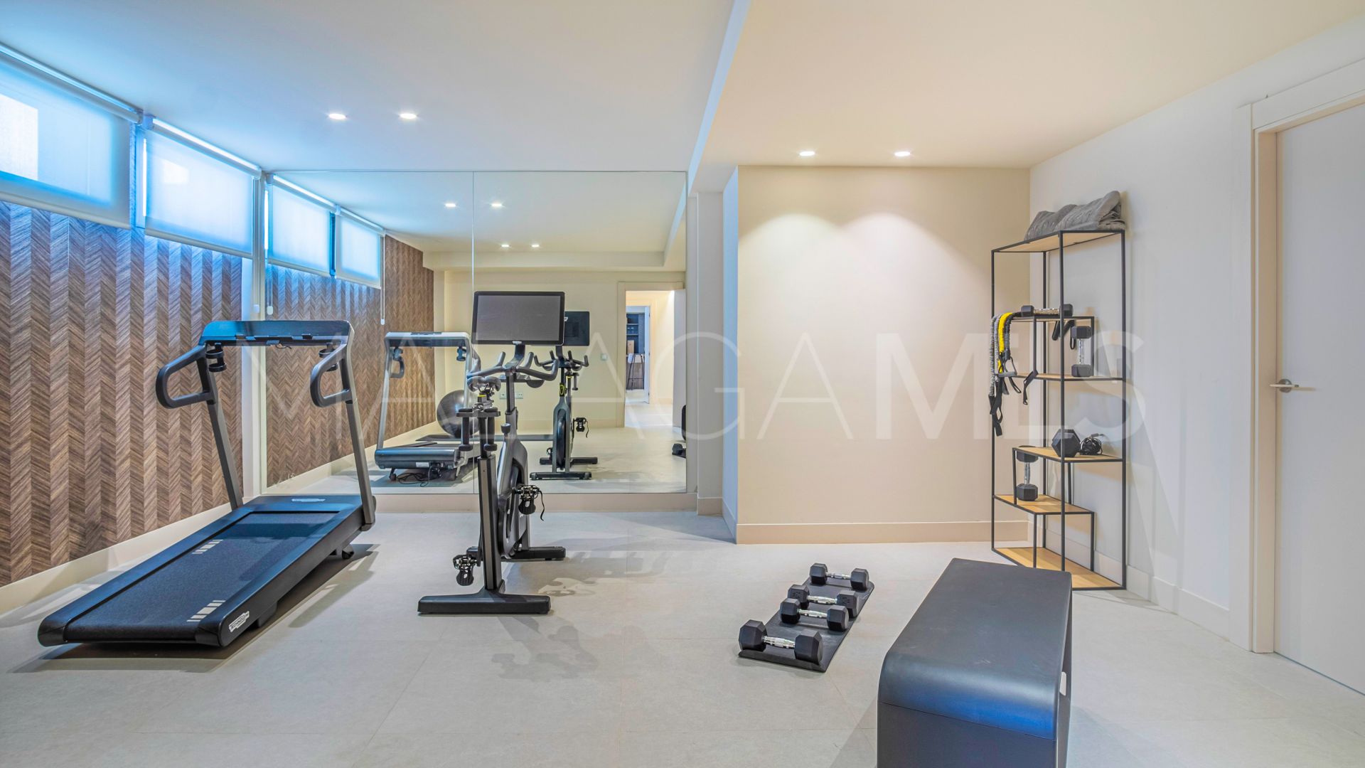 Villa for sale in Beach Side New Golden Mile