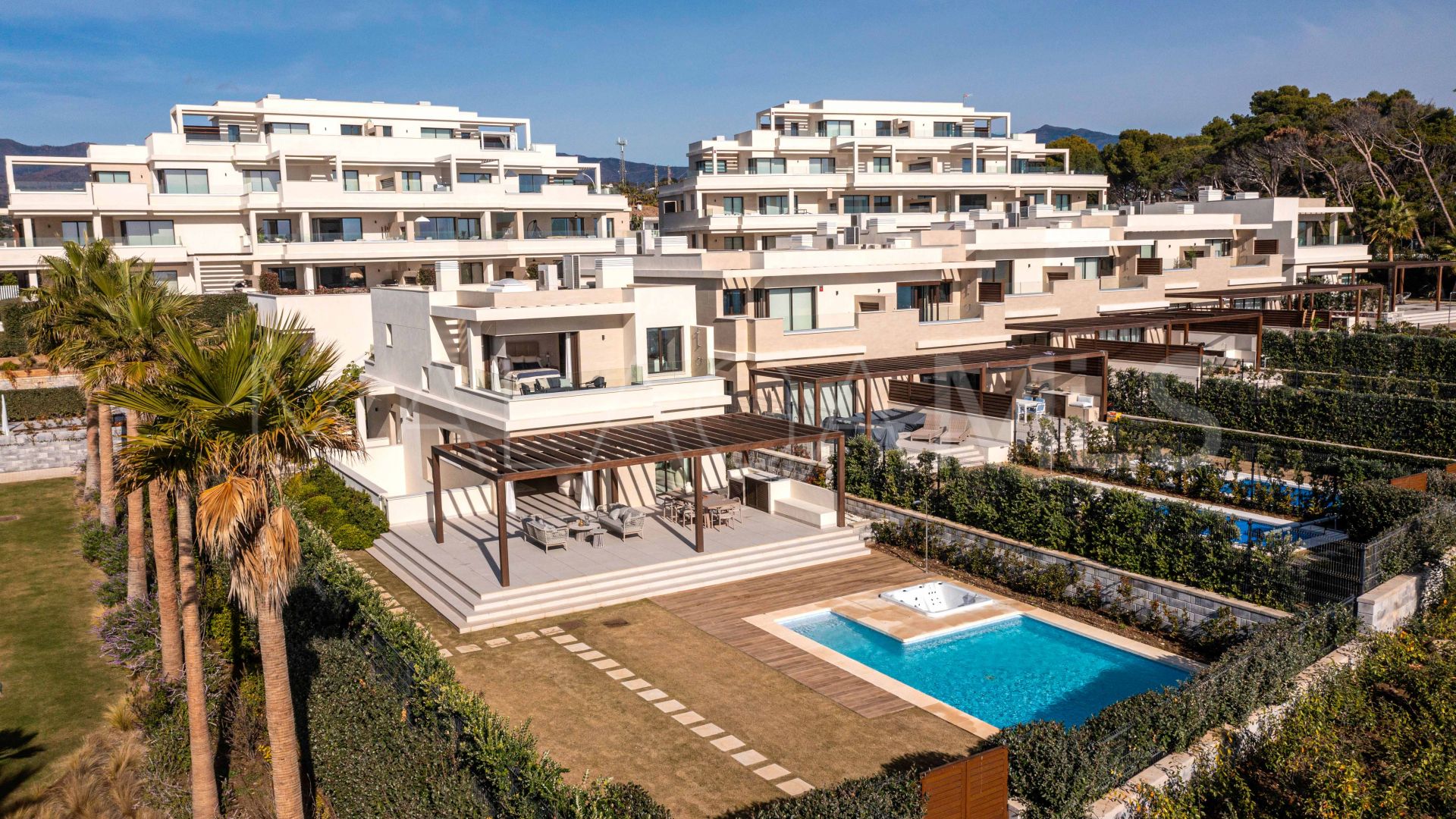 Villa for sale in Beach Side New Golden Mile