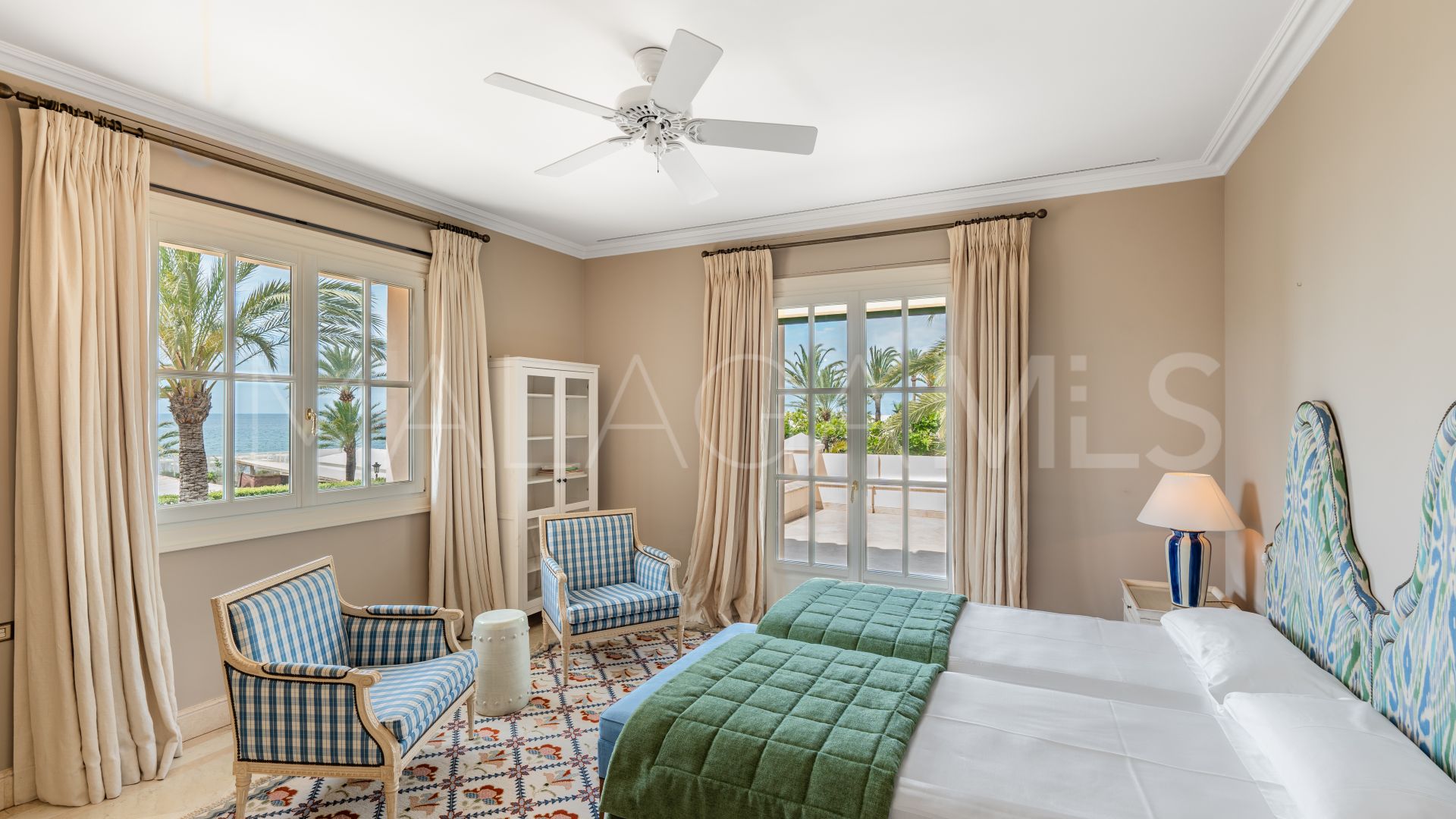 Villa for sale in Los Monteros Playa