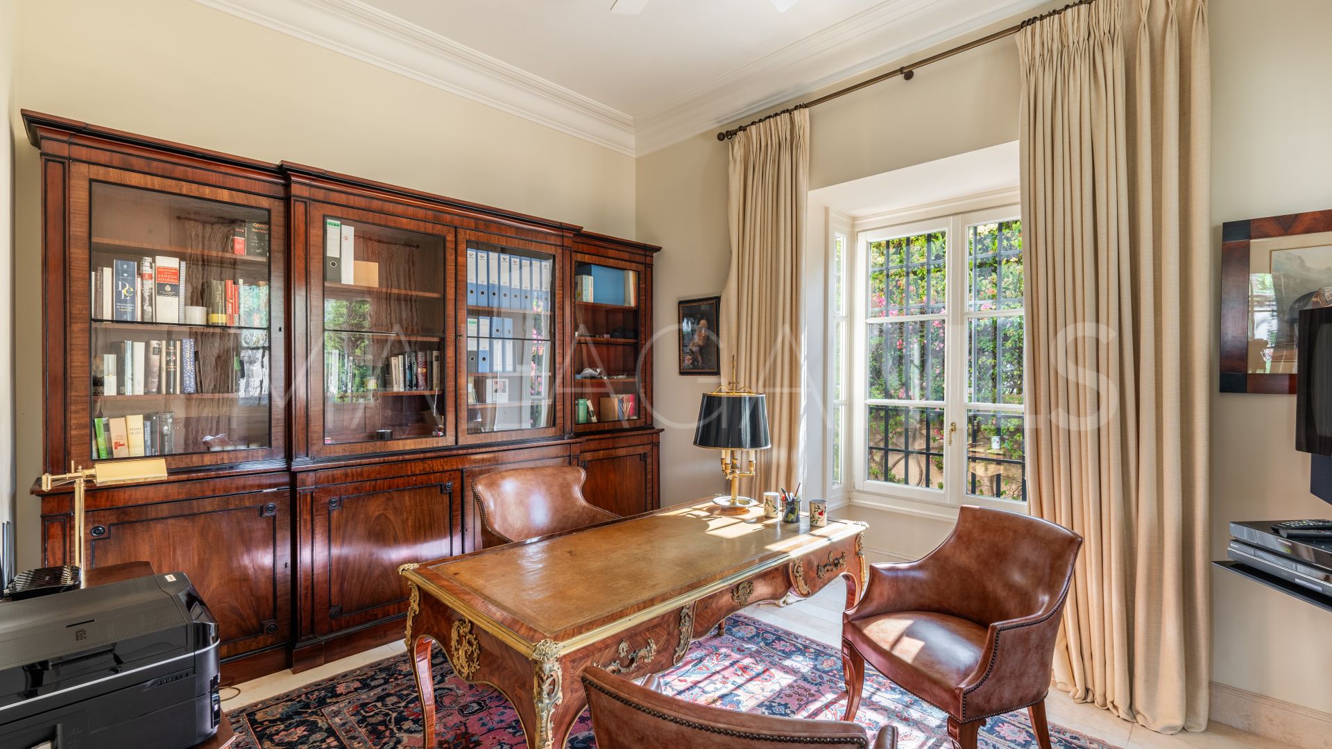 Villa for sale in Los Monteros Playa