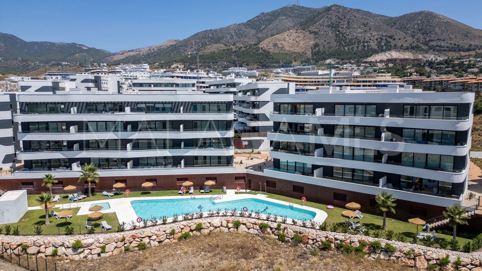 For sale penthouse in El Higueron with 2 bedrooms