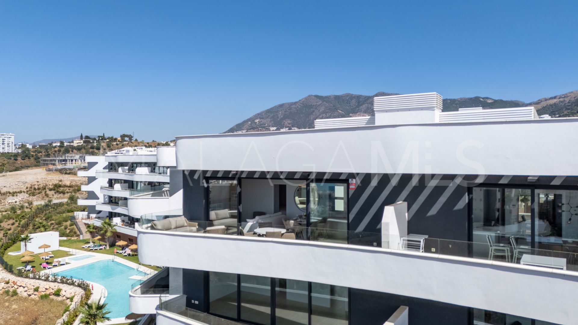 For sale penthouse in El Higueron with 2 bedrooms