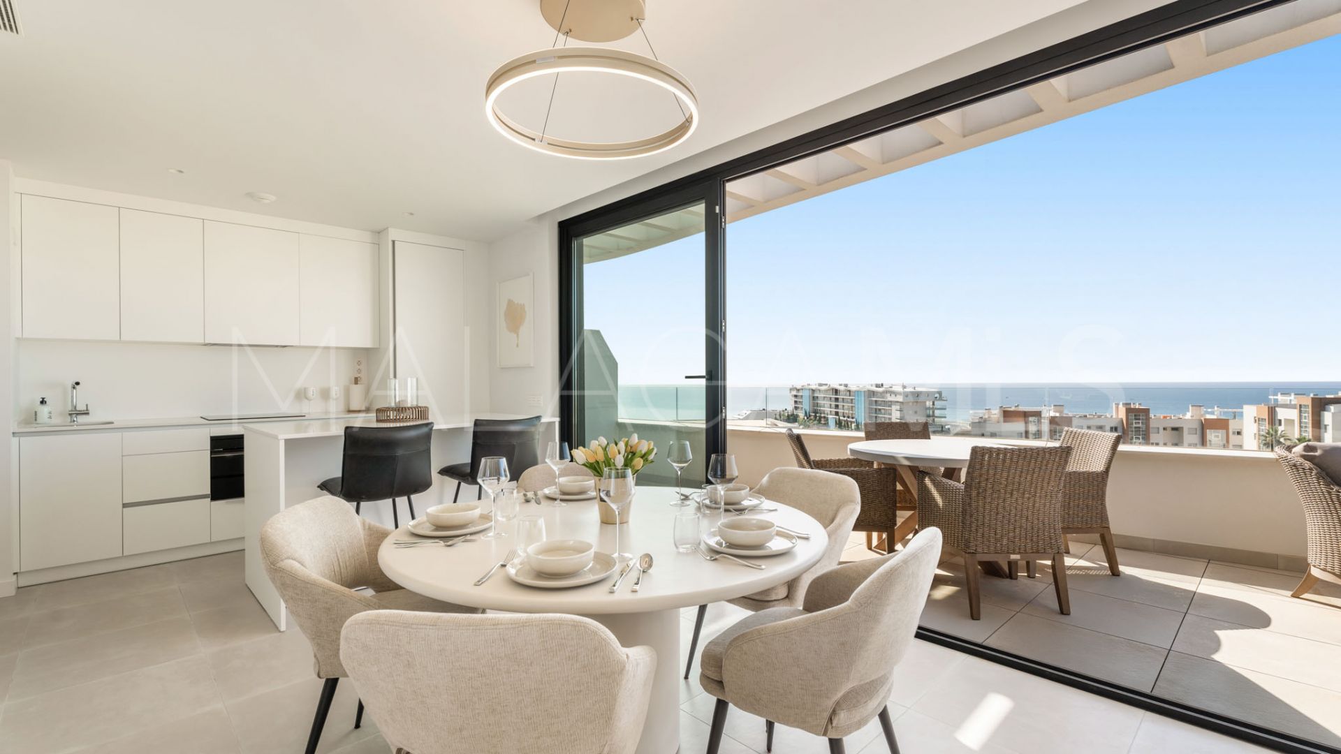 For sale penthouse in El Higueron with 2 bedrooms