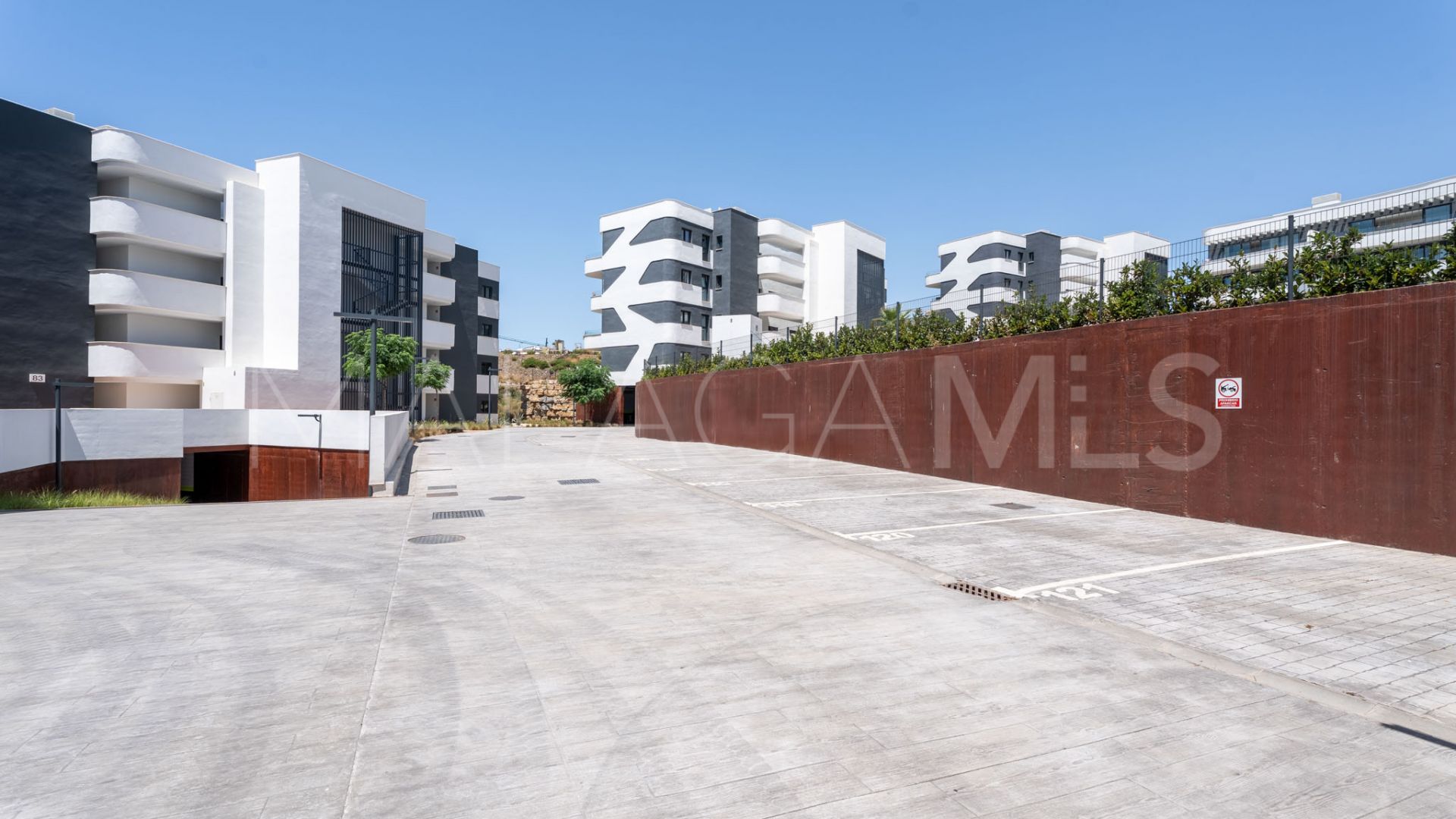 For sale penthouse in El Higueron with 2 bedrooms
