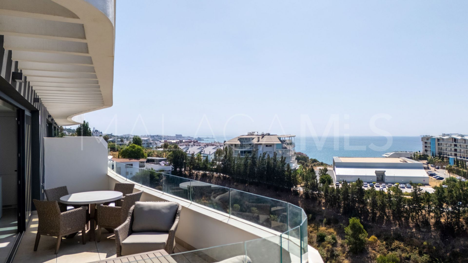 For sale penthouse in El Higueron with 2 bedrooms