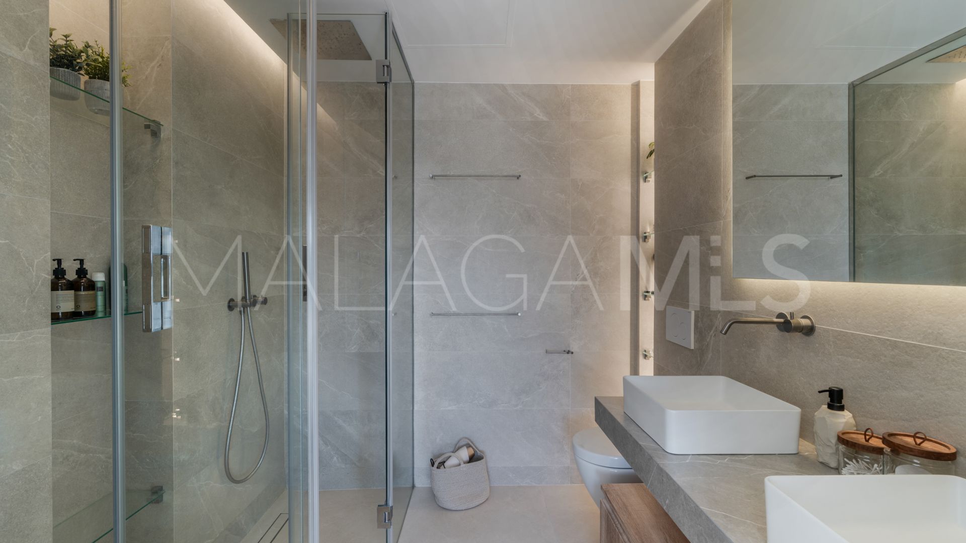 La Quinta Hills 3 bedrooms duplex penthouse for sale