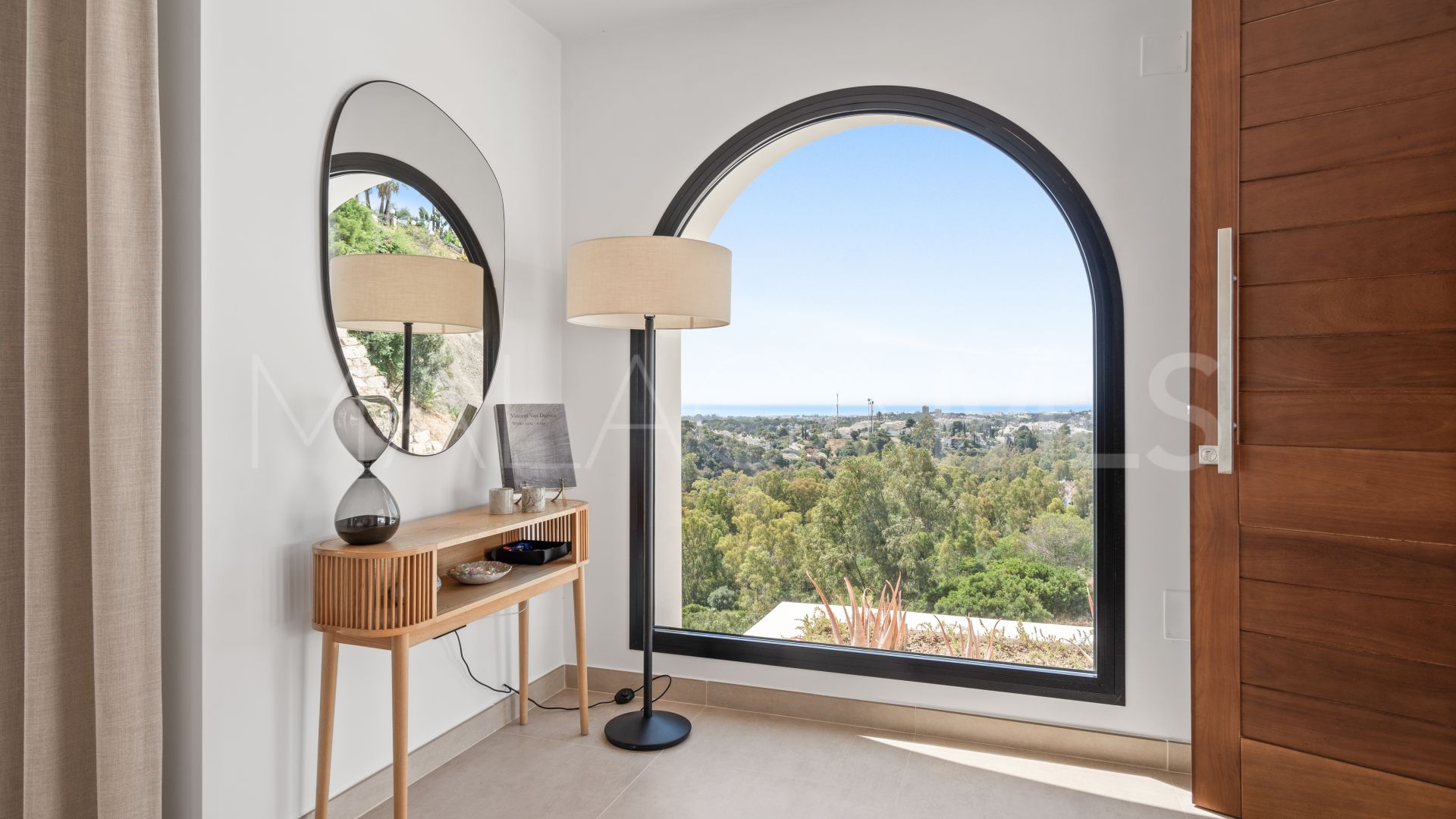 5 bedrooms villa for sale in Nueva Andalucia