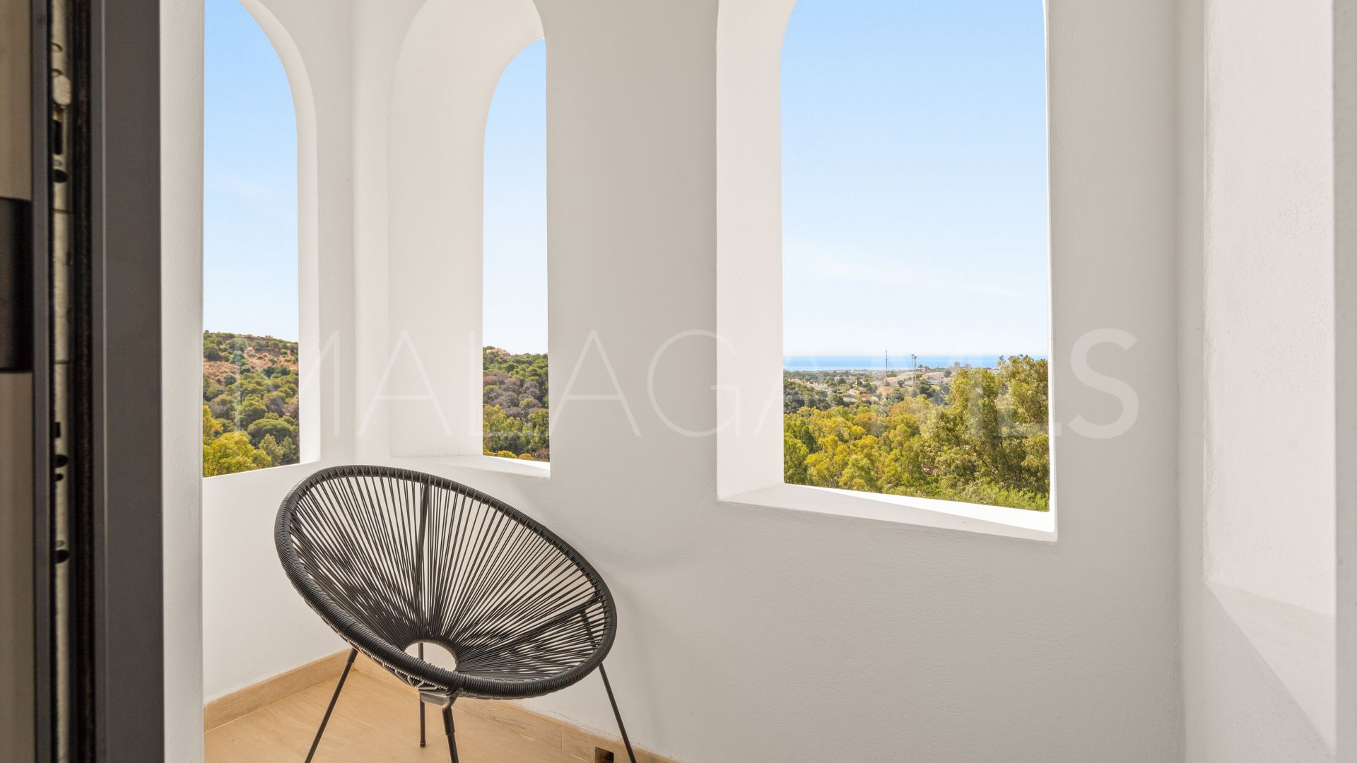5 bedrooms villa for sale in Nueva Andalucia