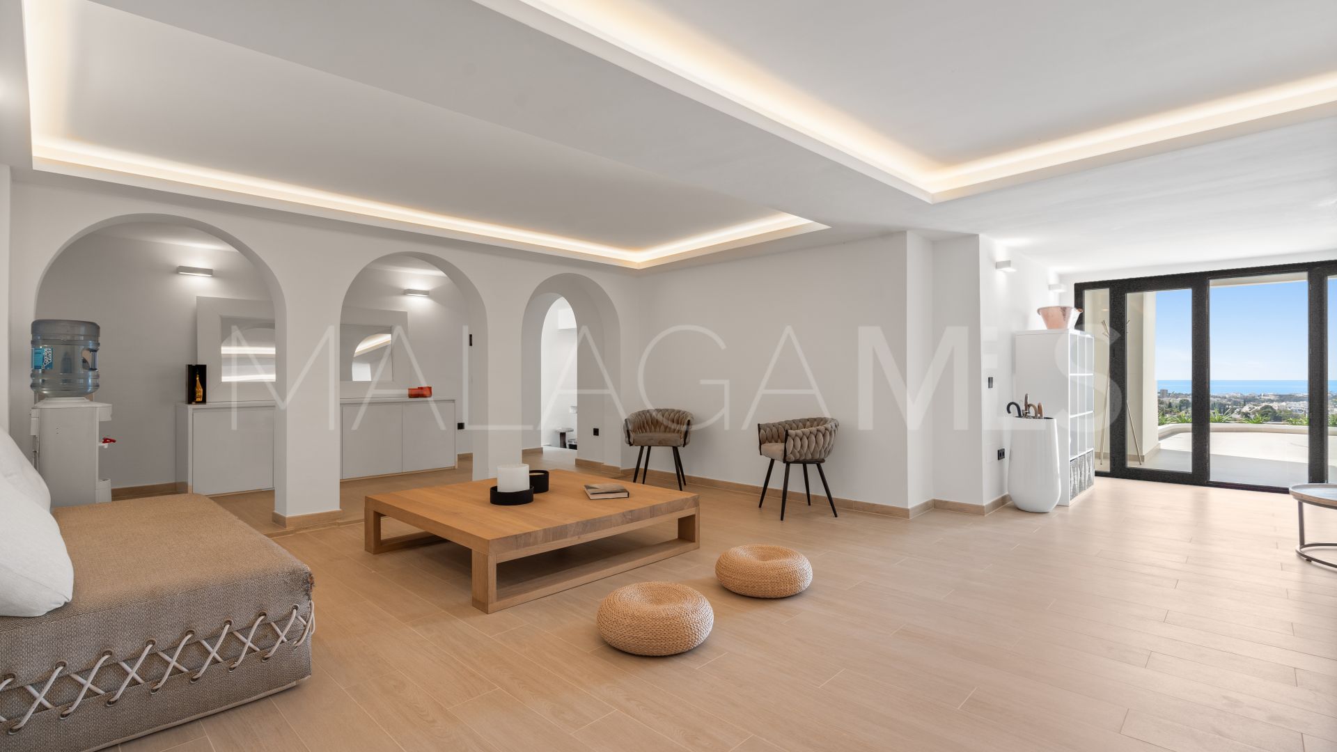 5 bedrooms villa for sale in Nueva Andalucia