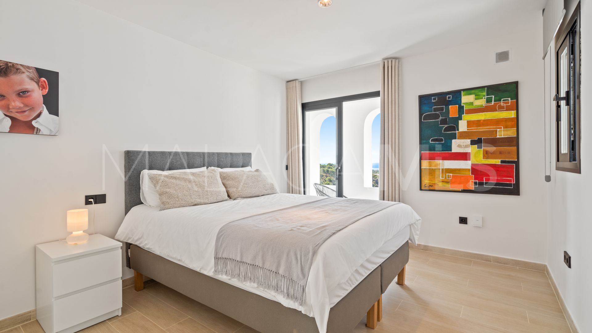 5 bedrooms villa for sale in Nueva Andalucia