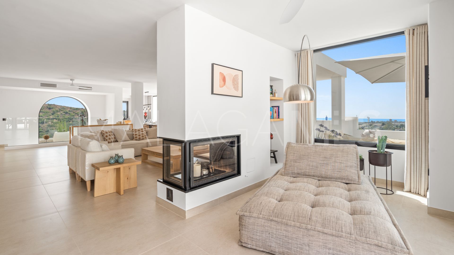 5 bedrooms villa for sale in Nueva Andalucia
