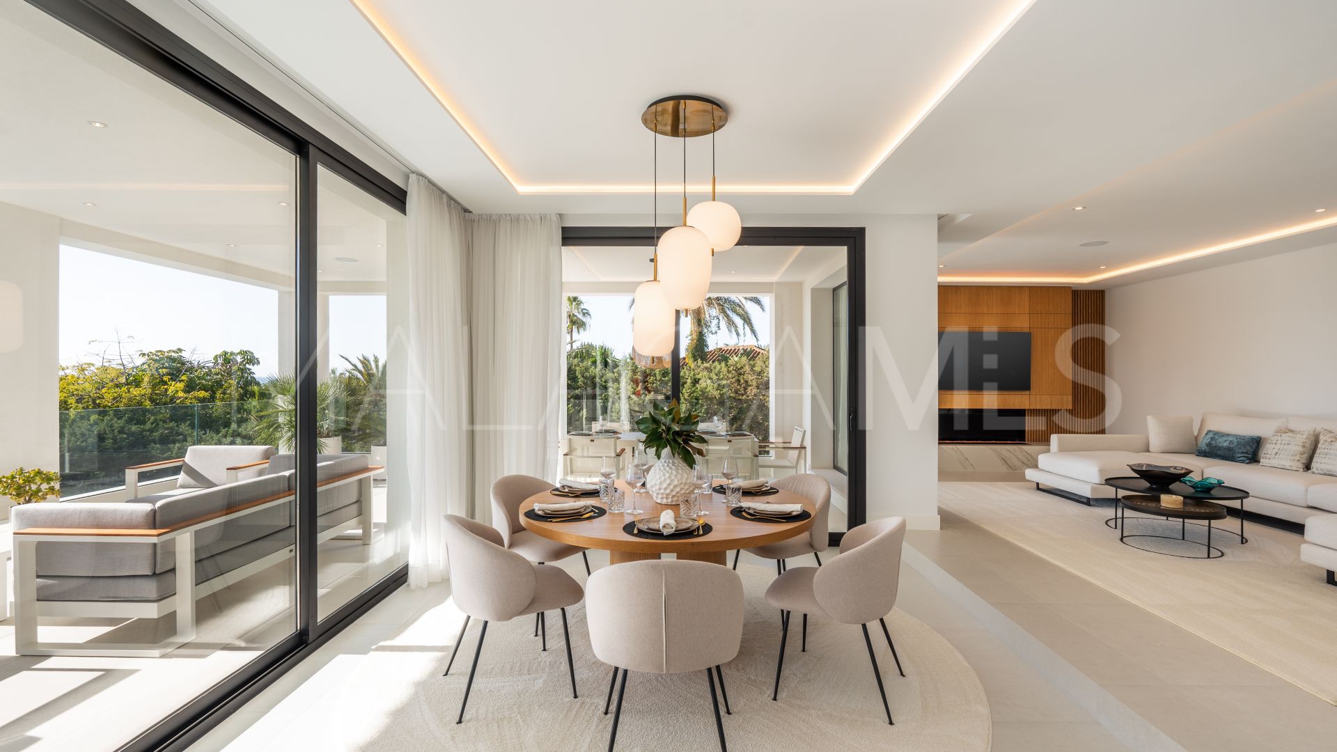 Villa for sale in Marbesa