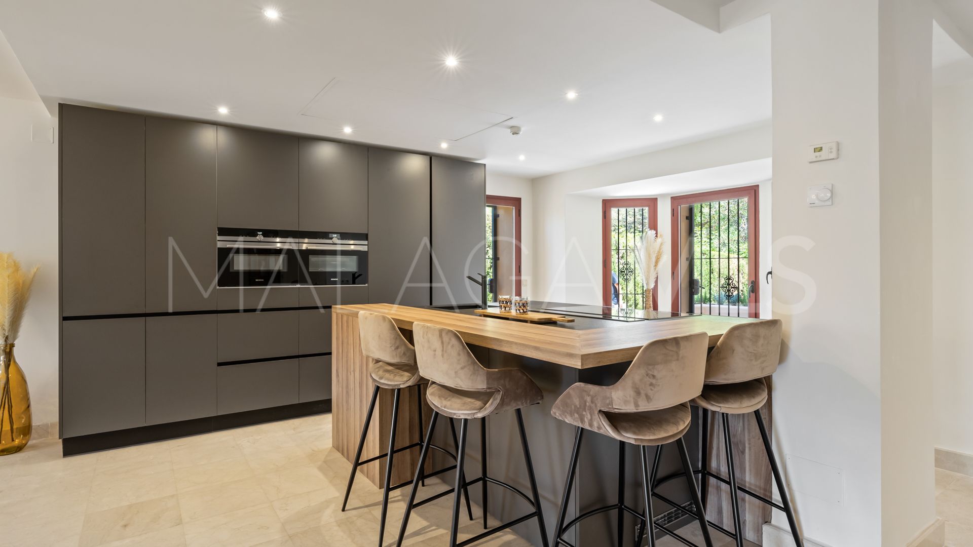 Einfamilienhaushälfte for sale in Marbella - Puerto Banus