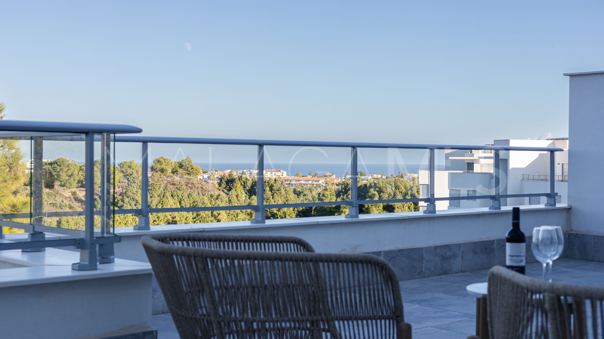 For sale penthouse in Cala de Mijas