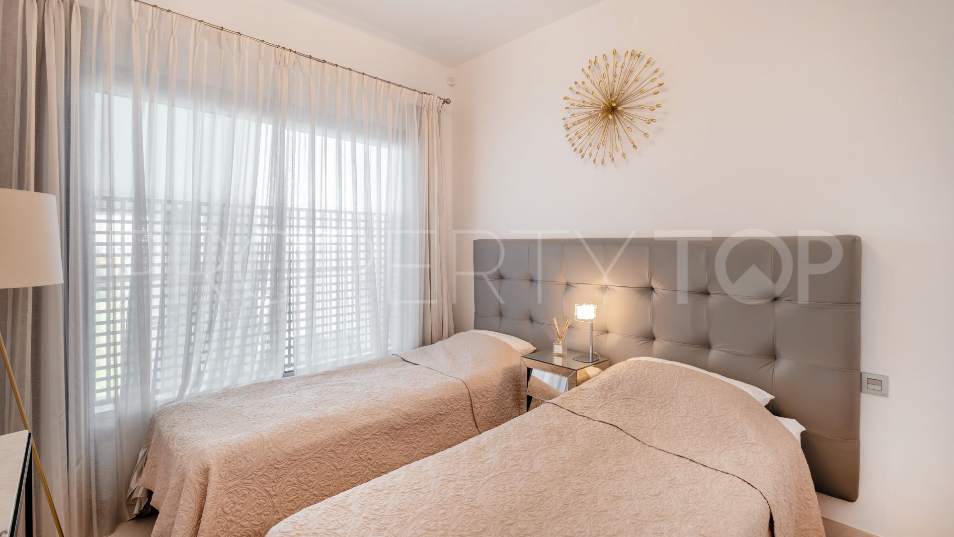 2 bedrooms duplex penthouse for sale in Estepona