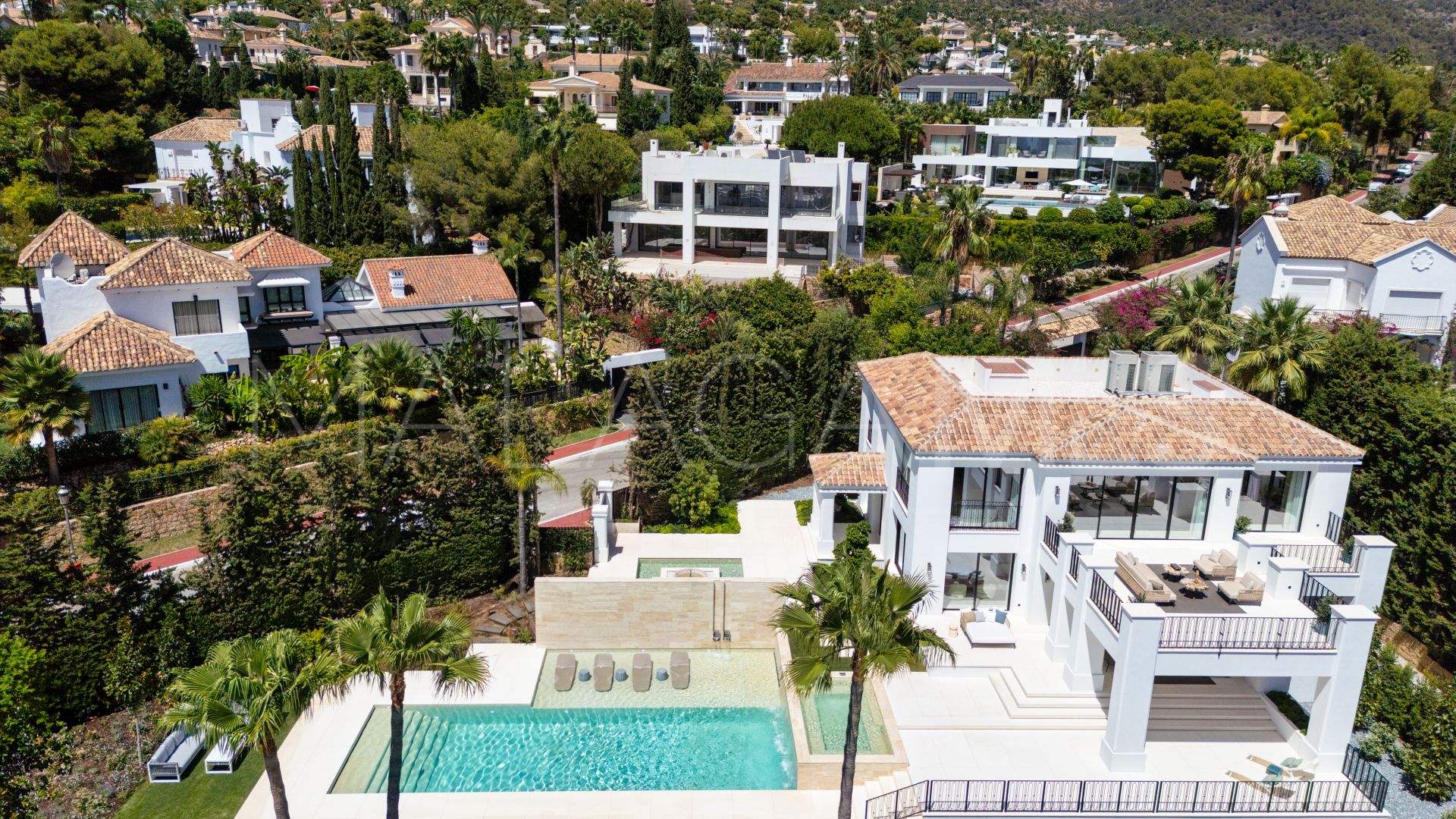 Villa for sale in Marbella City