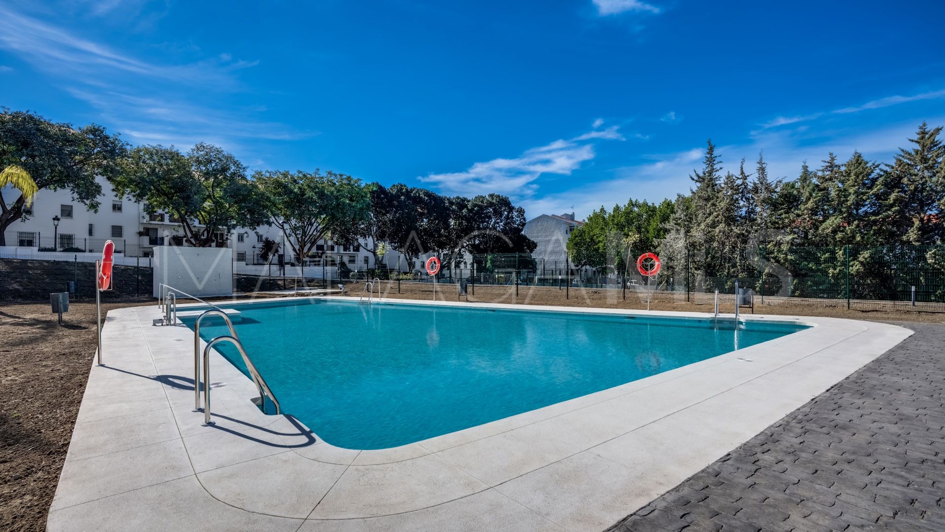 Penthouse for sale in Estepona