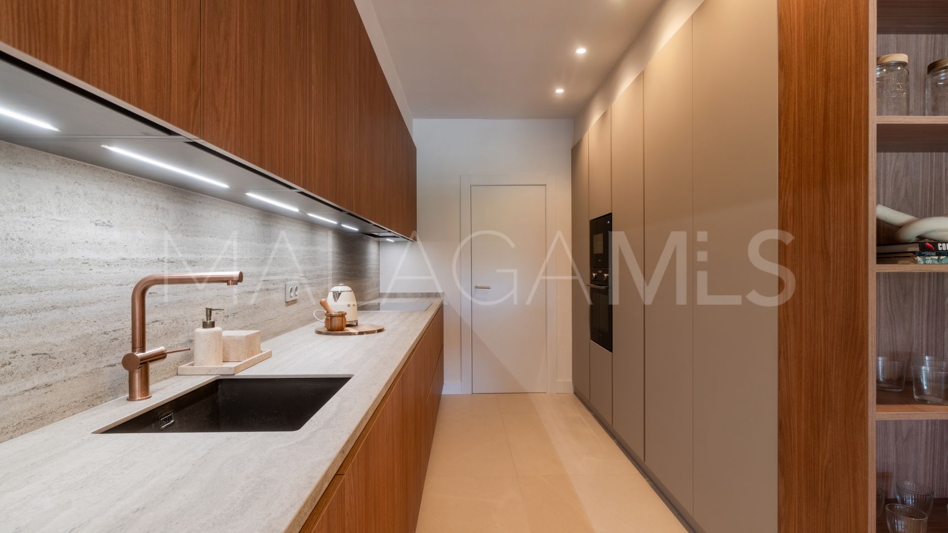 Reihenhaus for sale in Nueva Andalucia