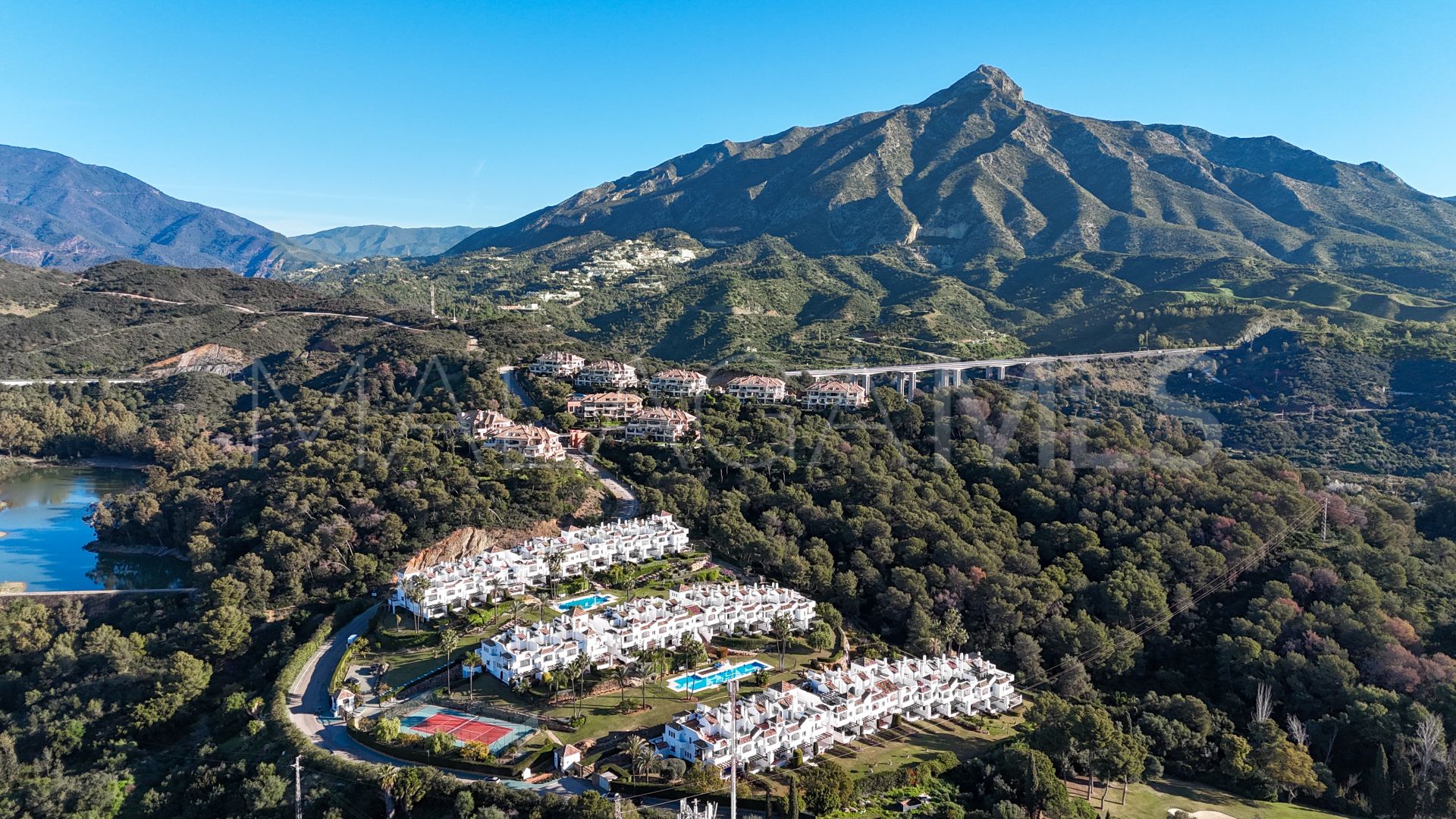 Reihenhaus for sale in Nueva Andalucia