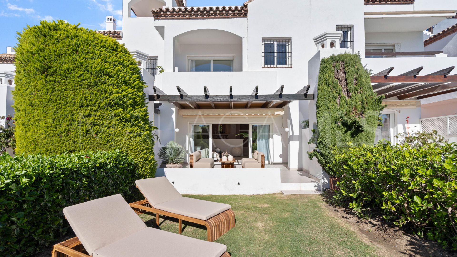 Maison de ville for sale in Nueva Andalucia