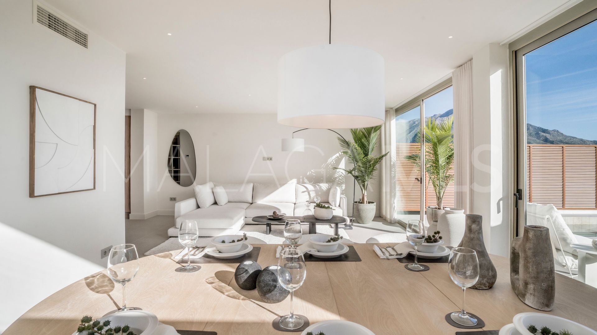 Nueva Andalucia, apartamento planta baja de 3 bedrooms a la venta