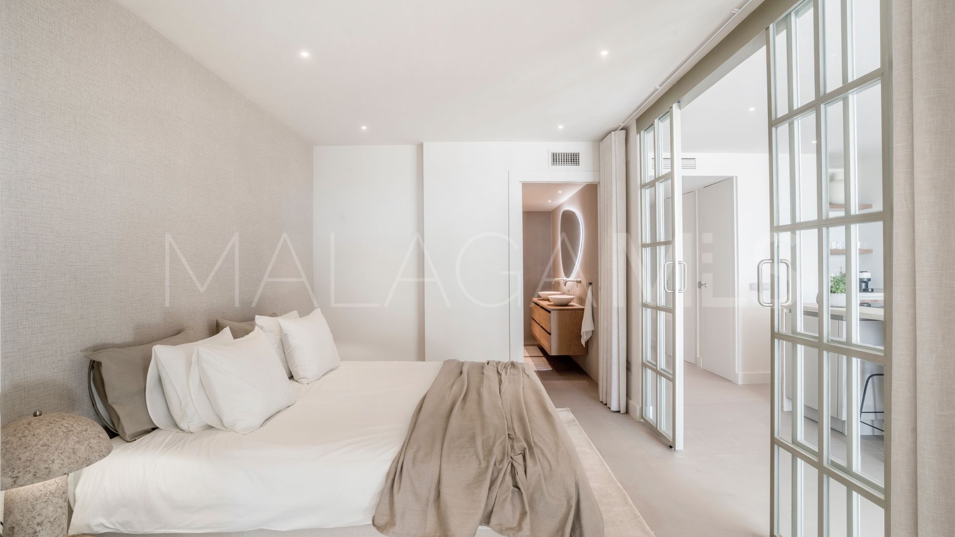 Nueva Andalucia, apartamento planta baja de 3 bedrooms a la venta