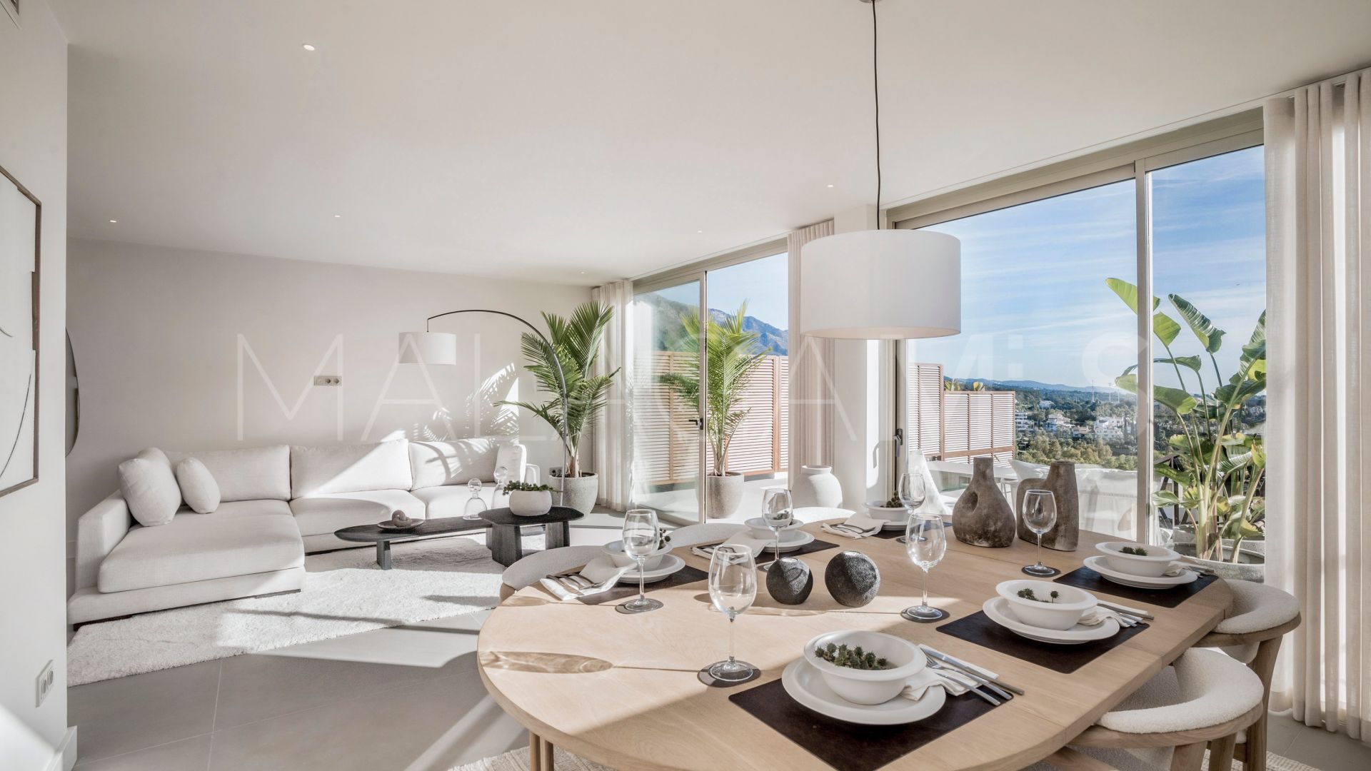 Nueva Andalucia, apartamento planta baja de 3 bedrooms a la venta