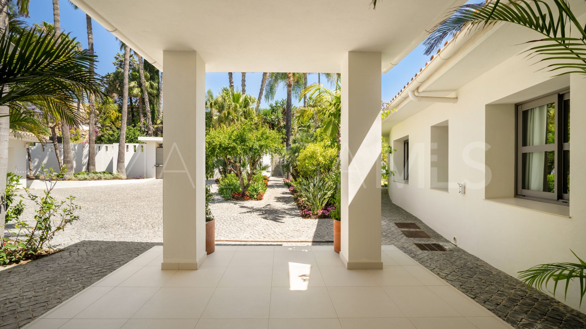 For sale La Cerquilla villa with 5 bedrooms