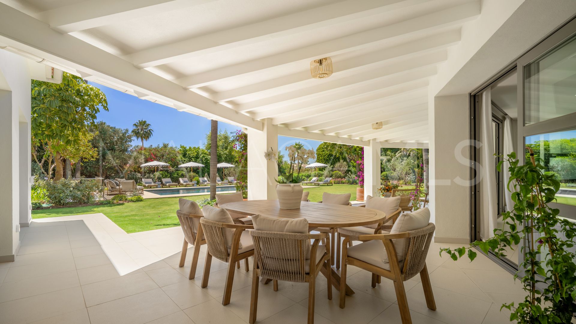 For sale La Cerquilla villa with 5 bedrooms